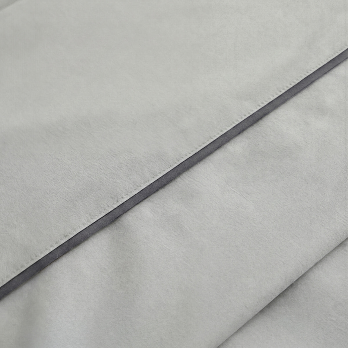 Completo Lenzuola in 100% Cotone con Piping Elegante, Set Letto Morbido e Traspirante con Lenzuolo Sopra, Sotto con Angoli Elasticizzati e Federa Coordinata