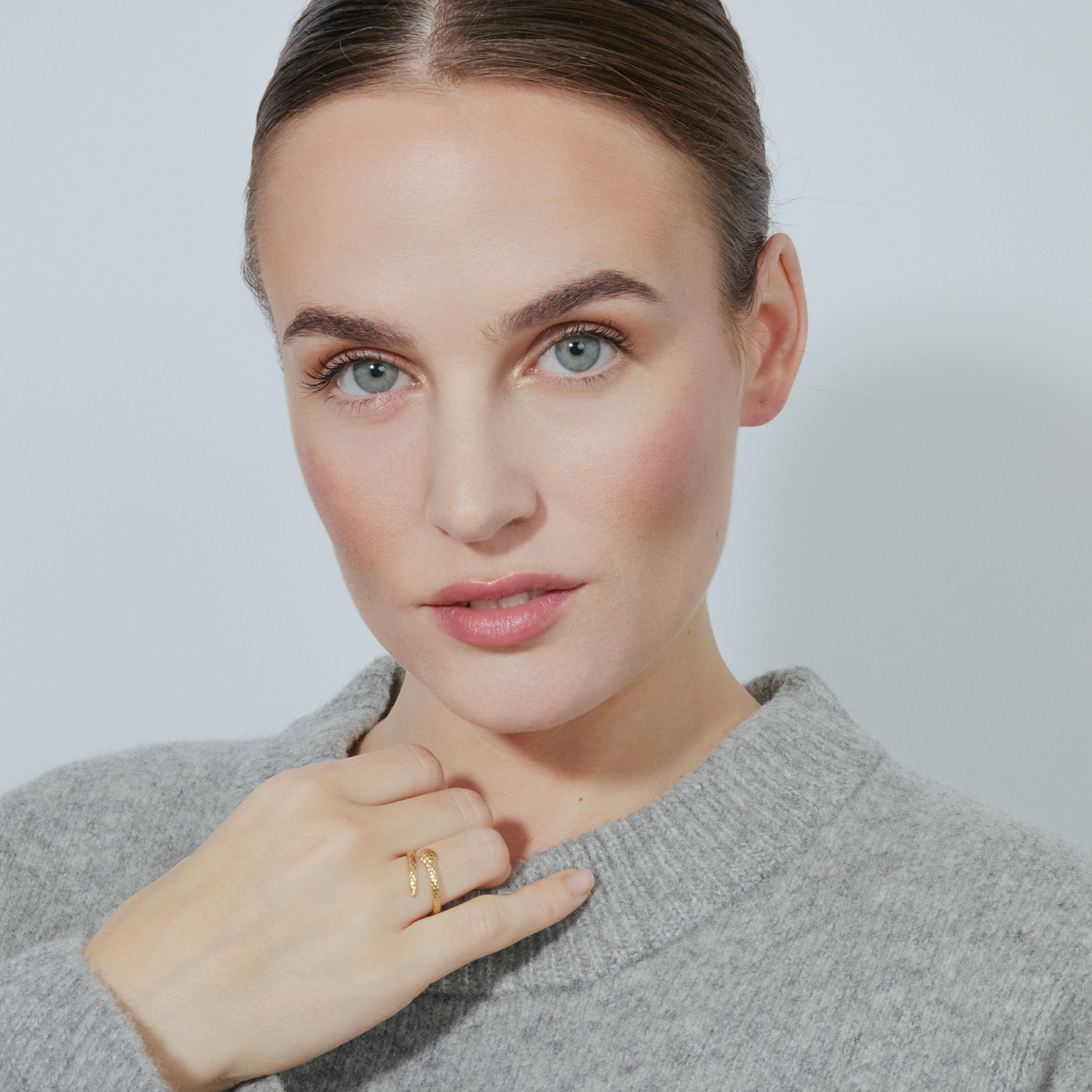 Anillo LUX BY LUX acabado oro 18k