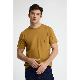 Camiseta color mostaza con bolsillo y logo Rigby Go