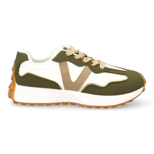 Zapatilla con diseño moderno para mujer