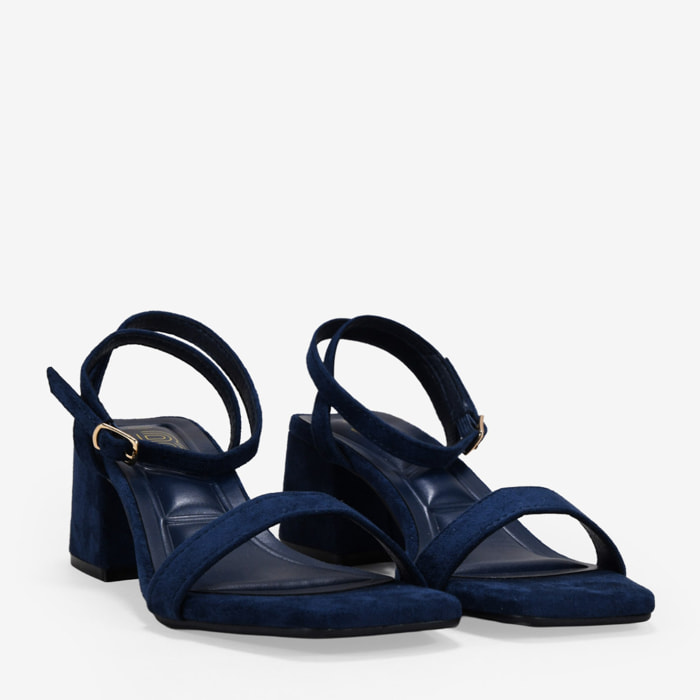 Sandalias de tacón azul marino con hebilla