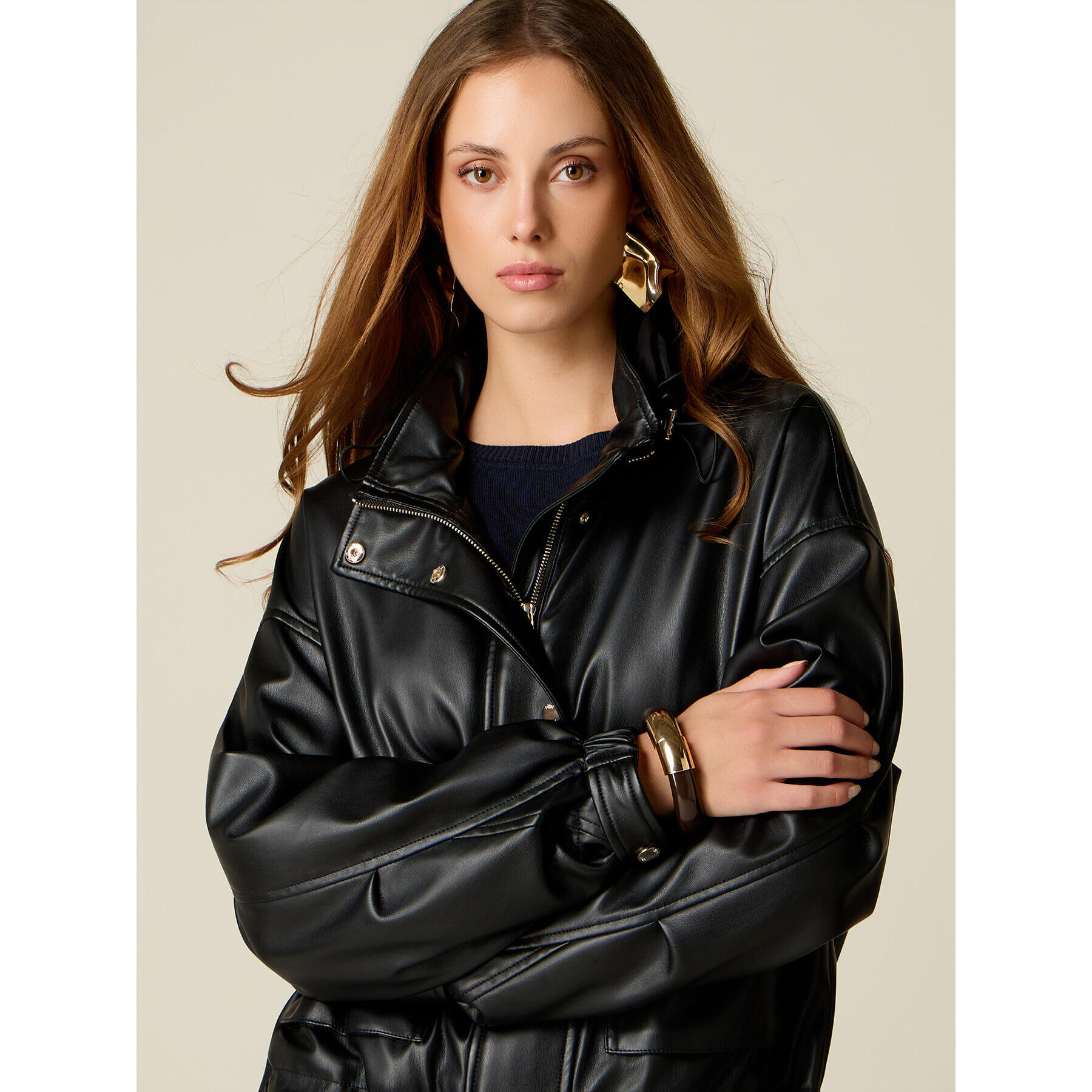 Oltre - Chaqueta con capucha y bolsillos - Negro
