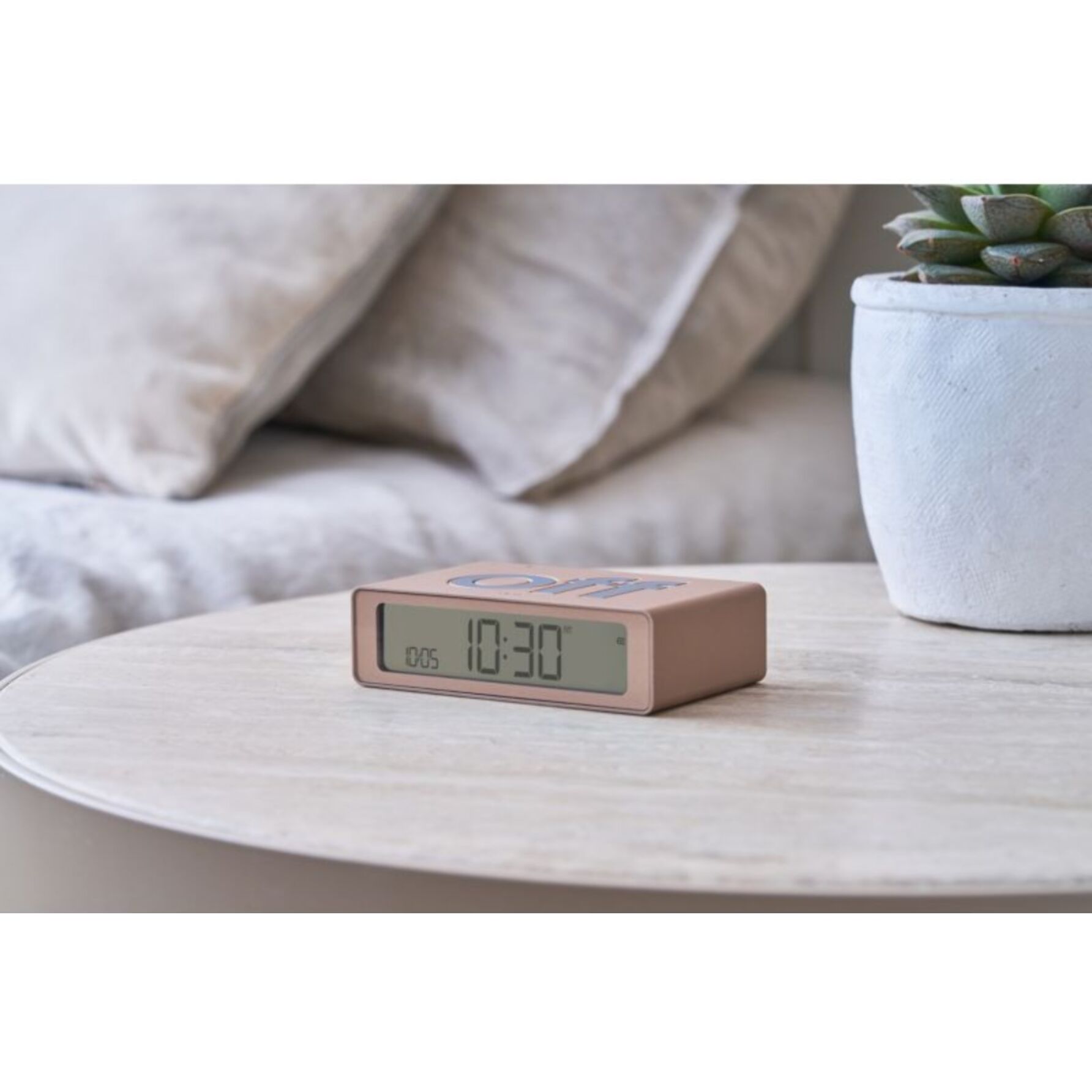 Réveil LEXON Flip Mini de Voyage Rechargeable Or