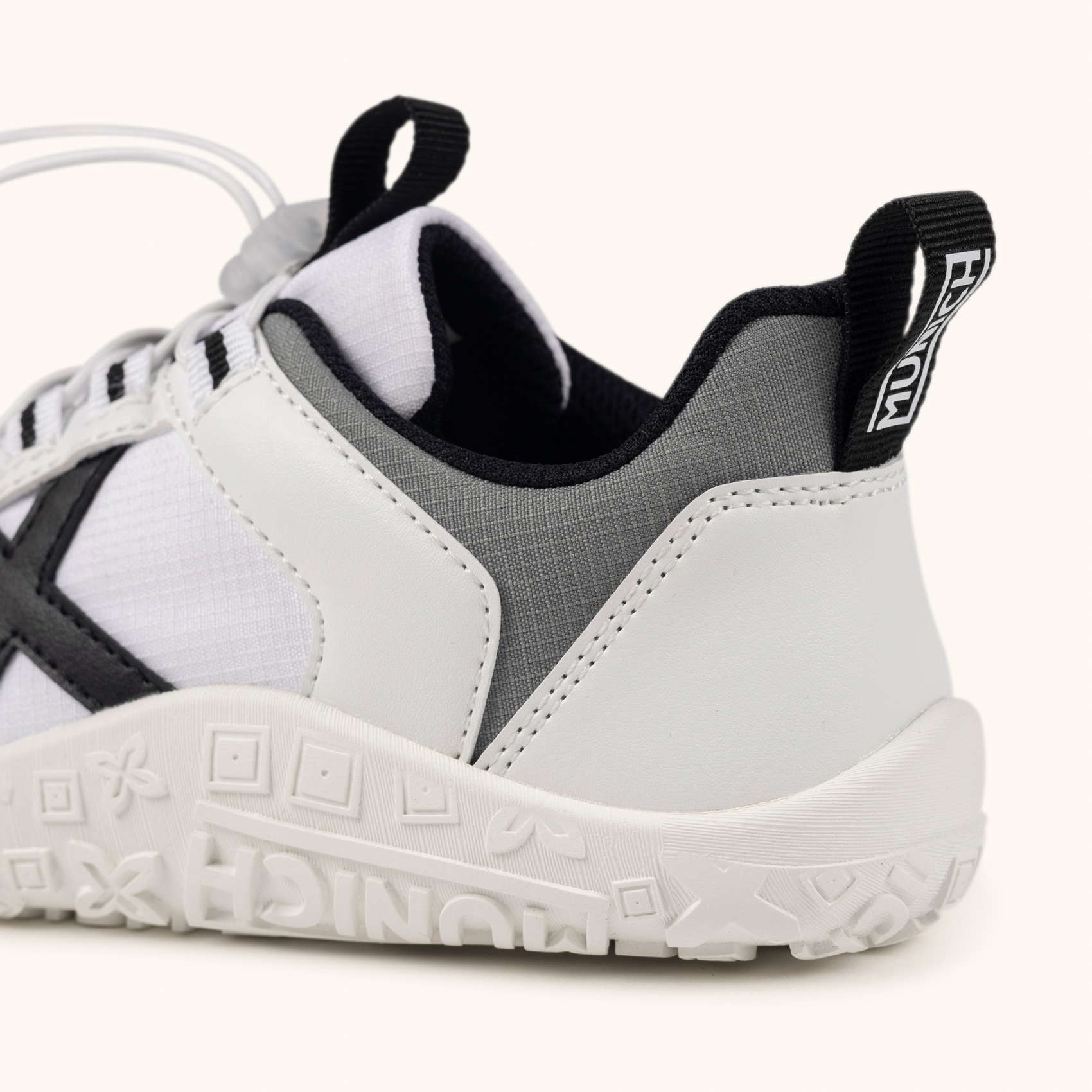 Zapatilla Infantil de Deporte y Estilo Casual Blanca y Negra MUNICH MINI LITO 03