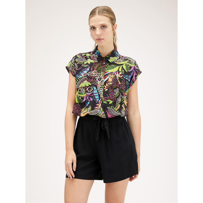 Motivi - Camisa cropped con bolsillos de estampado tropical - Negro