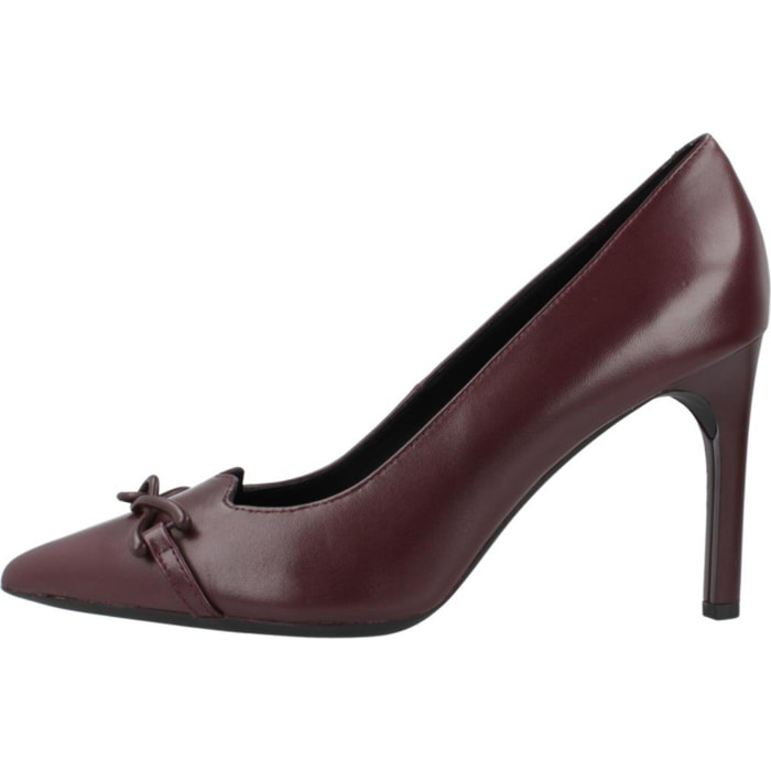 Zapatos de Vestir Mujer de la marca GEOX  modelo D DAVIOLA BURDEOS
