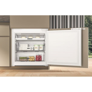 Réfrigérateur combiné encastrable WHIRLPOOL WHSP70T232P Supreme Silence 70cm Auto