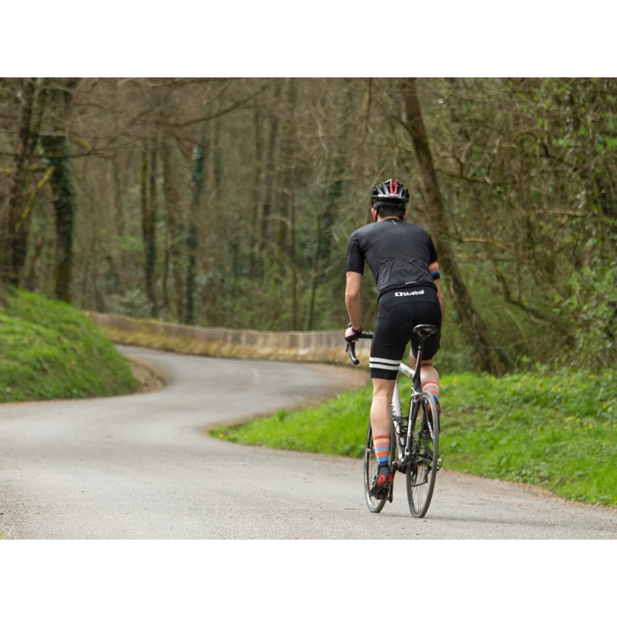 CULOTTE DE COMPRESIÓN CICLISMO PARA HOMBRE CORTO BLUEBALL EN NEGRO