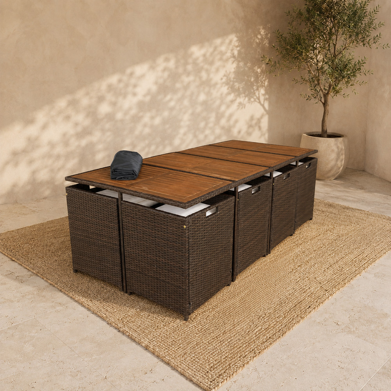 Salon de jardin 12 pl en résine marron et coussins beige + housse CASCO