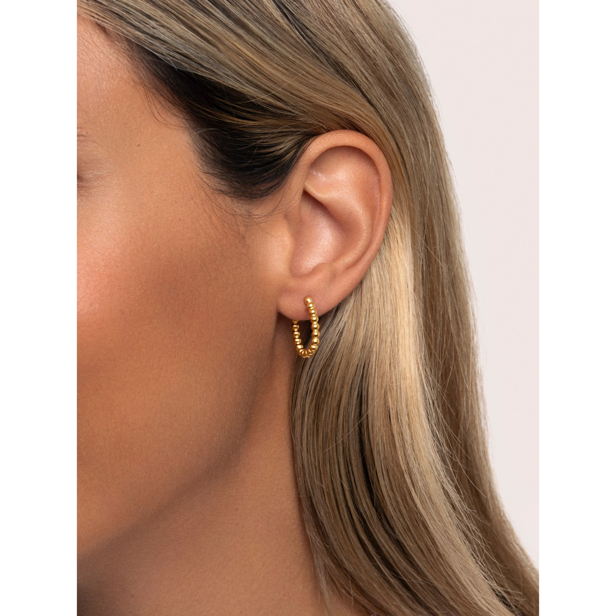 Orecchino Dana Dots in Acciaio Placcato Oro