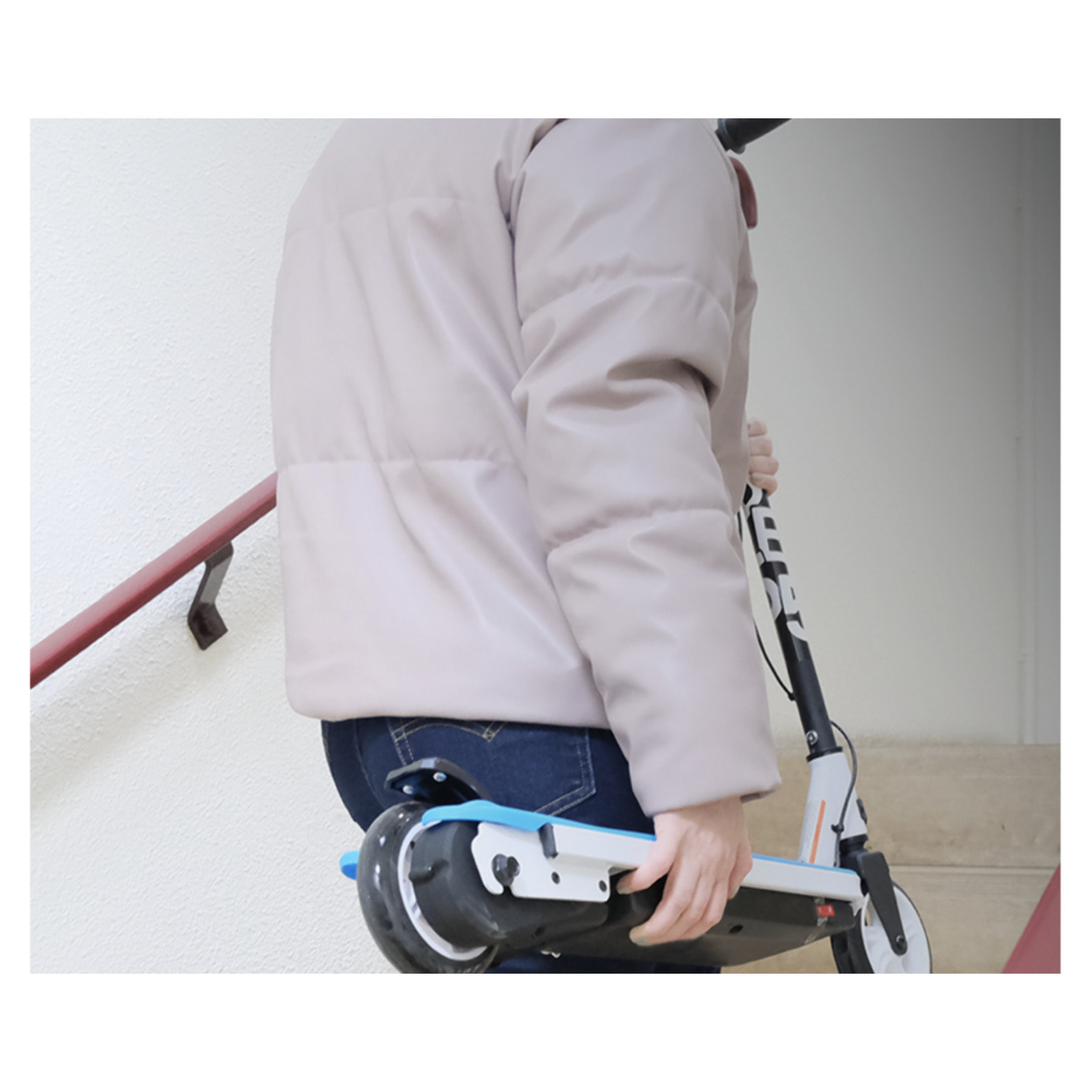 Trottinette Électrique Enfant UrbanGlide Ride 55 Bleu LED – 30W, 10 km/h, Batterie 12V 5Ah, Autonomie 40 min, 3-8 ans