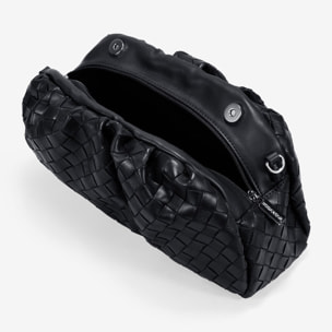 Bolso clutch negro con trenzado