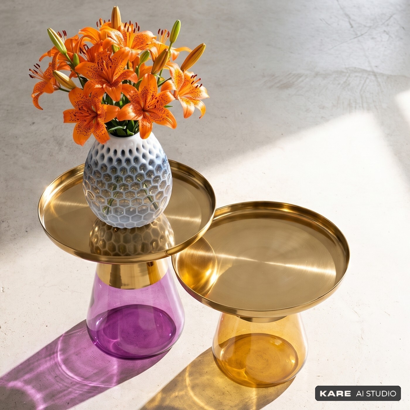 Table d'appoint Bottiglia 50cm dorée et violette Kare Design