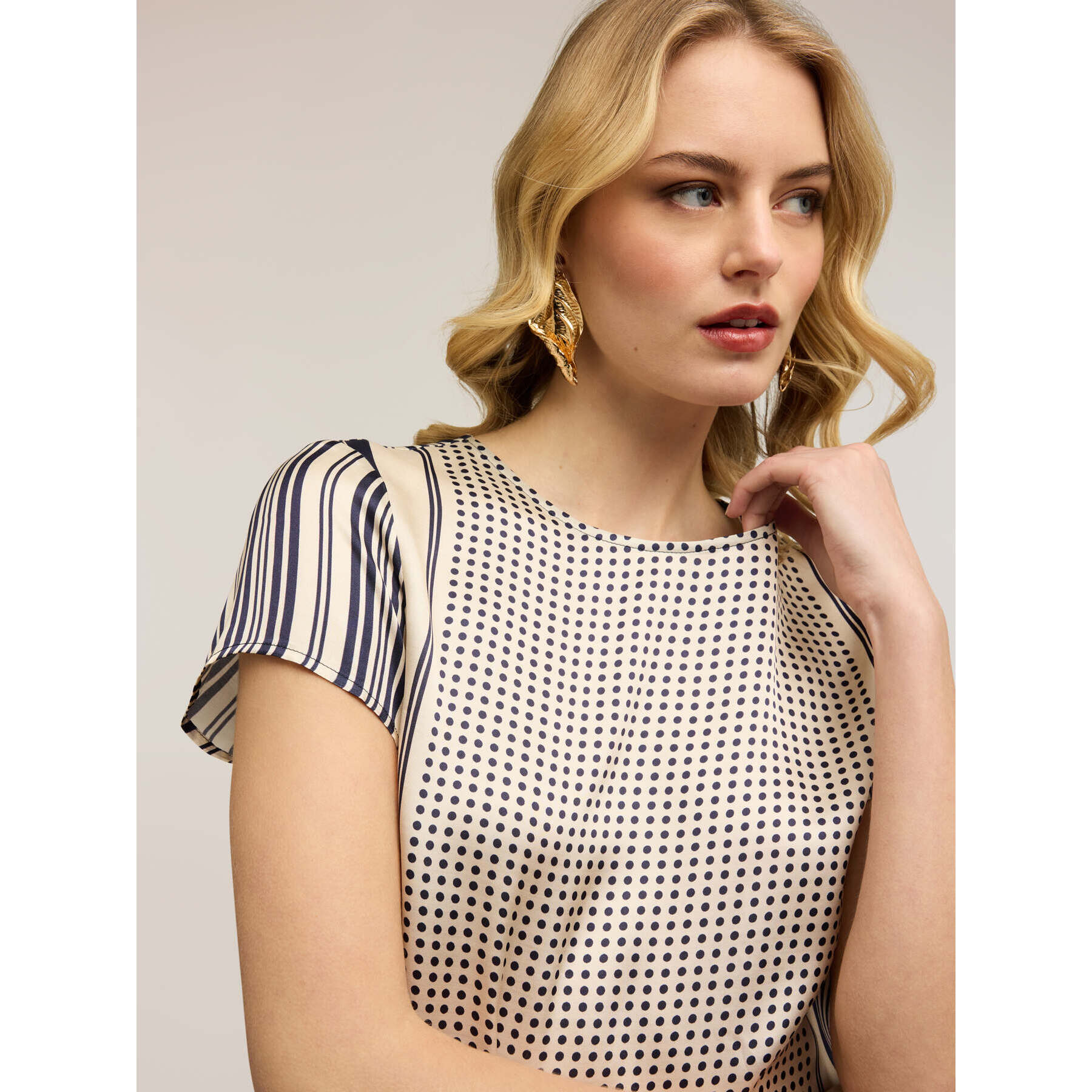 Motivi - Blusa in raso con fantasia a foulard - Blu