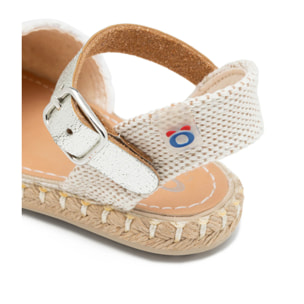 Alpargata con Plataforma y Cierre de Hebilla en Blanco