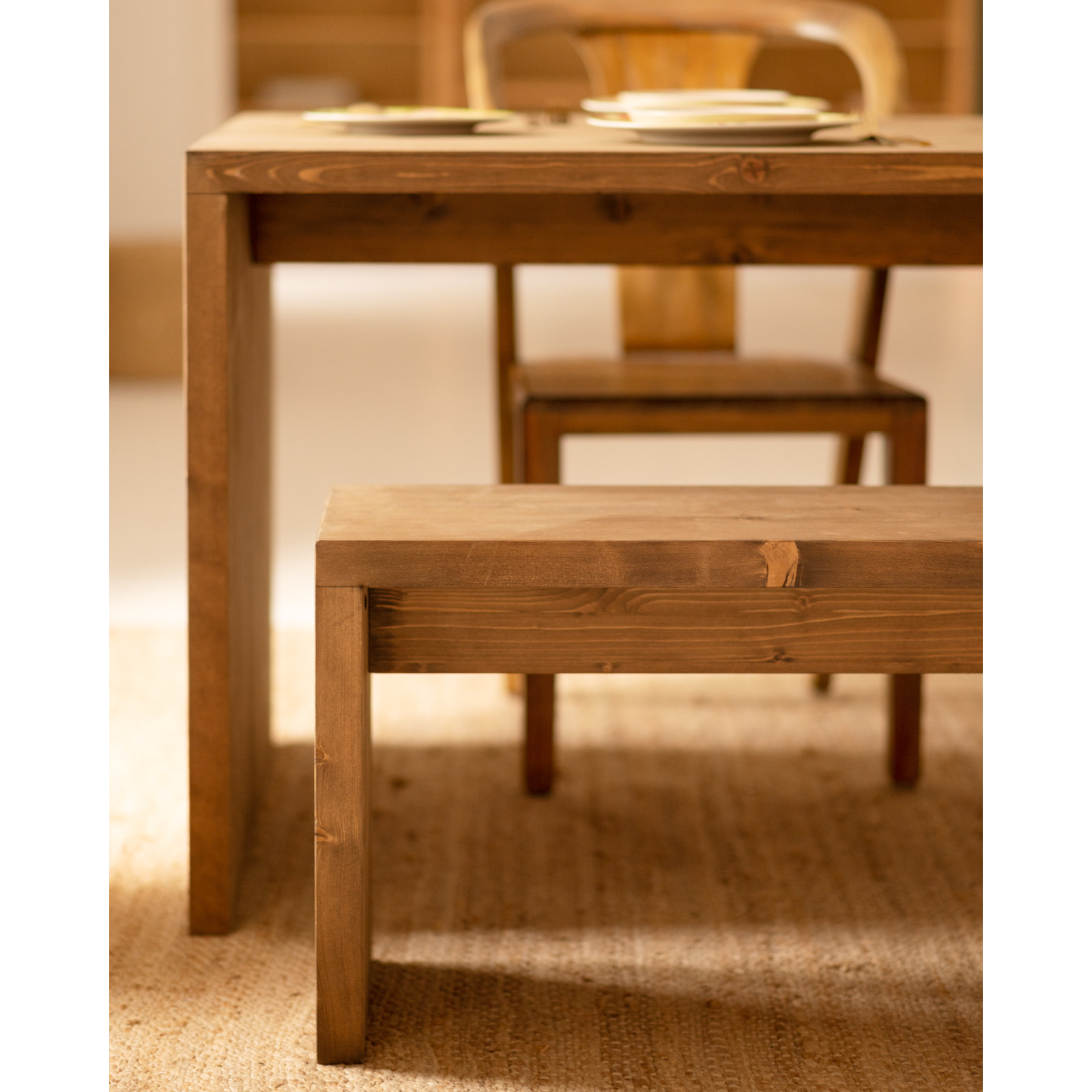 Pack 2 bancs en bois massif ton chêne foncé en différentes tailles