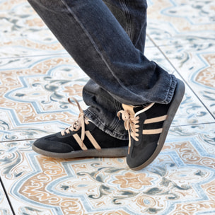 Sneakers in simil pelle scamosciata