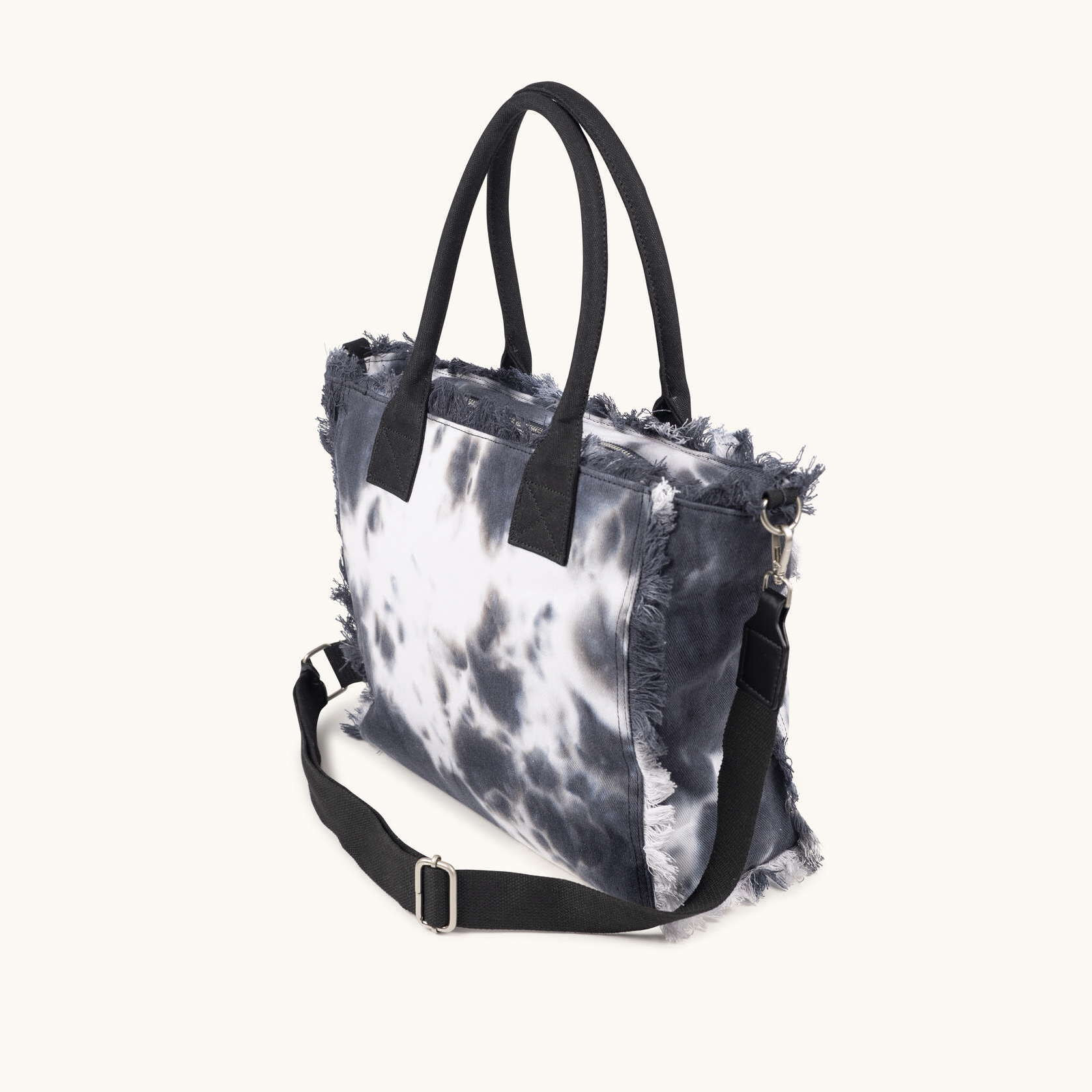 Bolso Shopper de Algodón Efecto Lavado con Flecos SCUBA BLACK AND WHITE SHOPPER