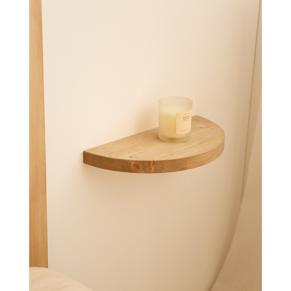 Table de chevet flottante en bois massif ton chêne moyen 3x40cm Hauteur: 3.2 Longueur: 40 Largeur: 19.5