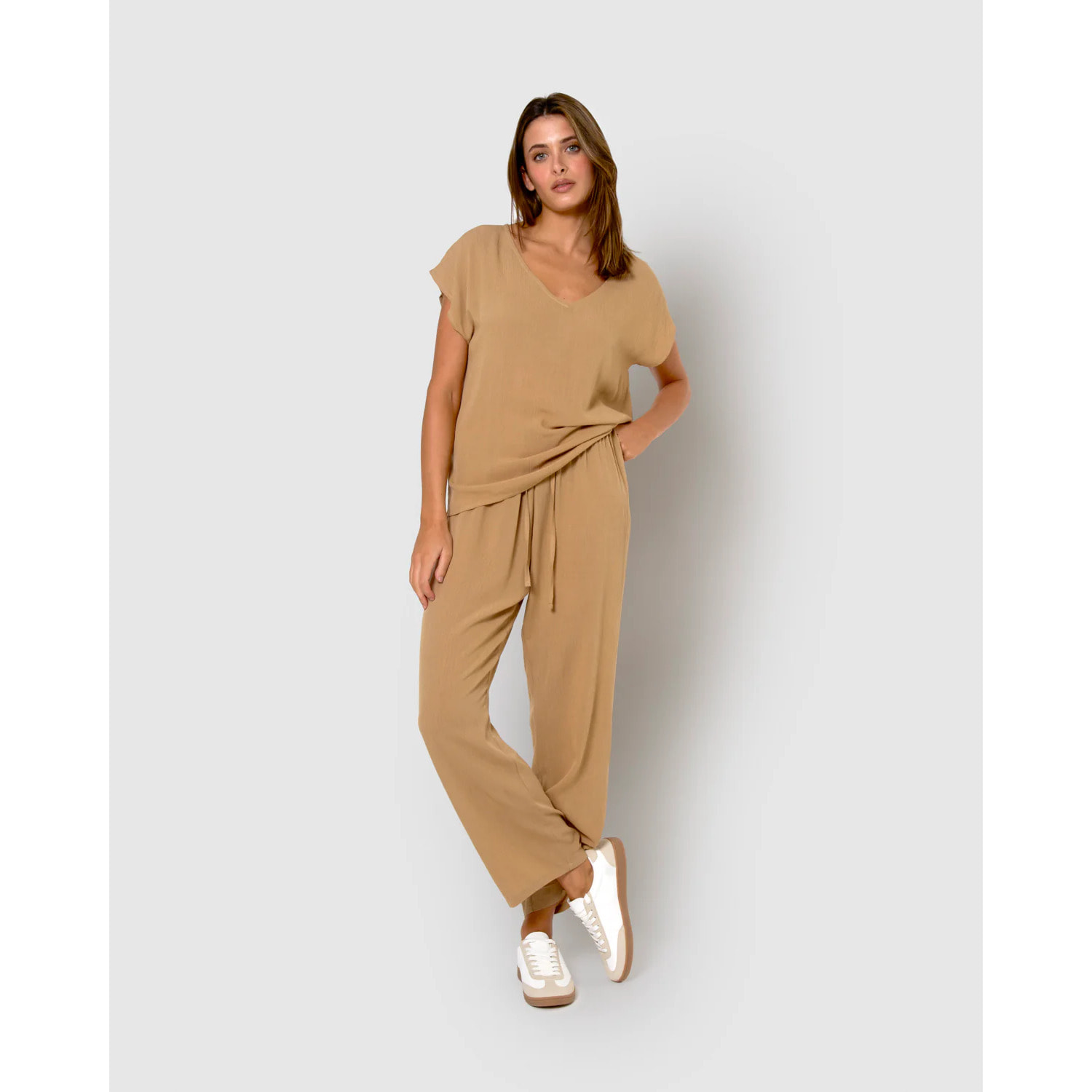 Camisa mujer bambula detalles plisados camel