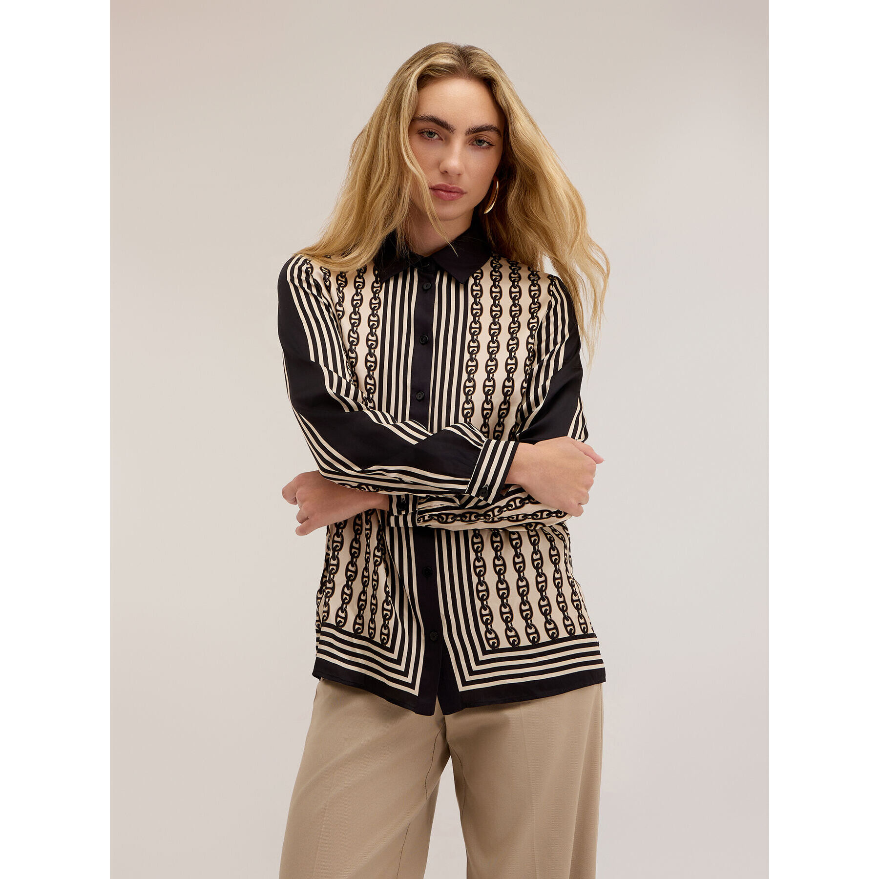 Motivi - Camicia in raso con stampa - Nero