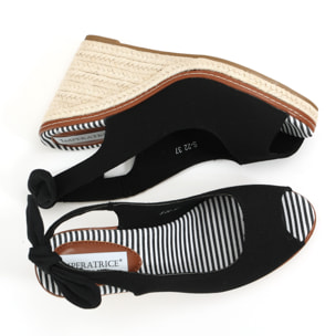 Sandali in tessuto con zeppa