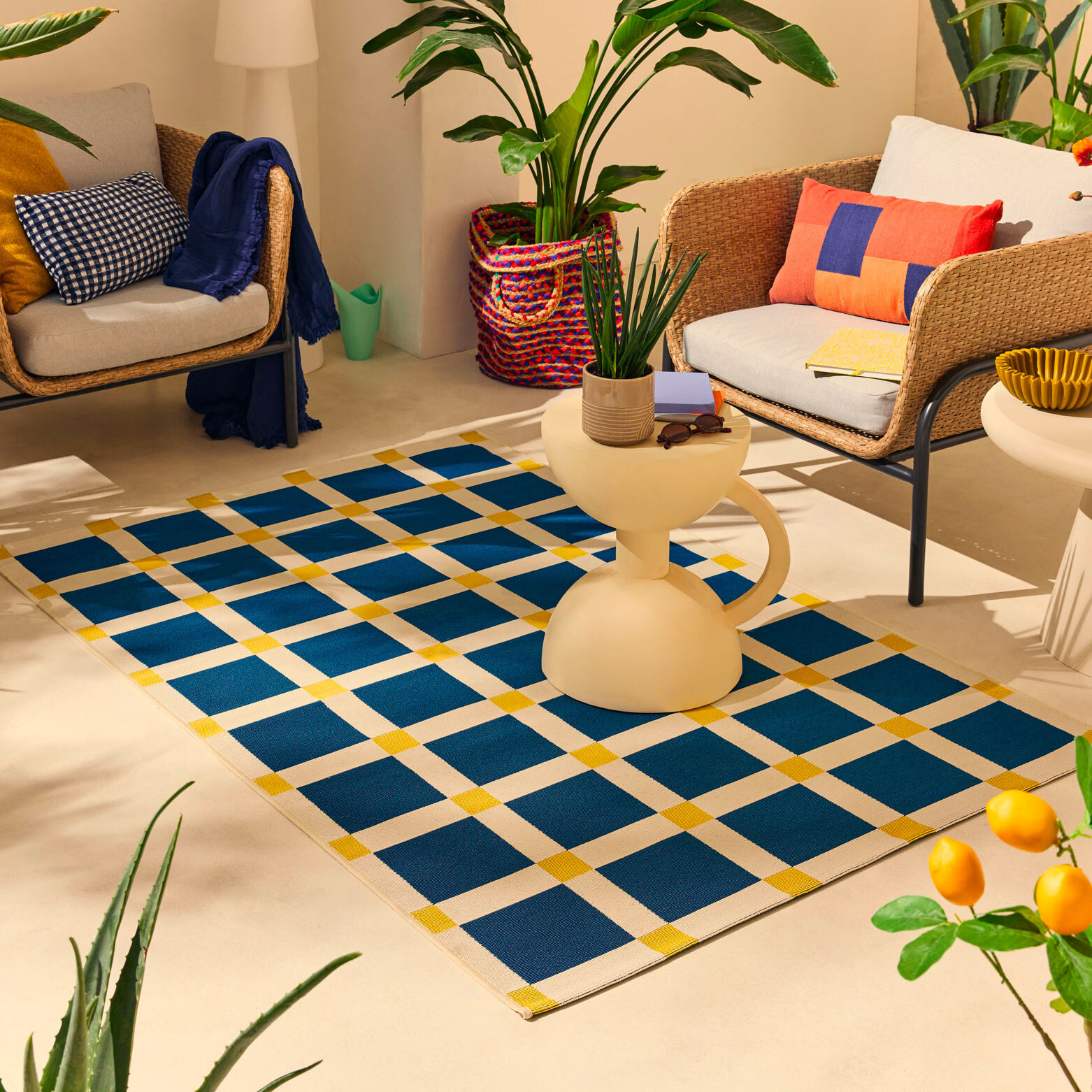 POSITANO - Tapis intérieur/extérieur à motif damier bleu