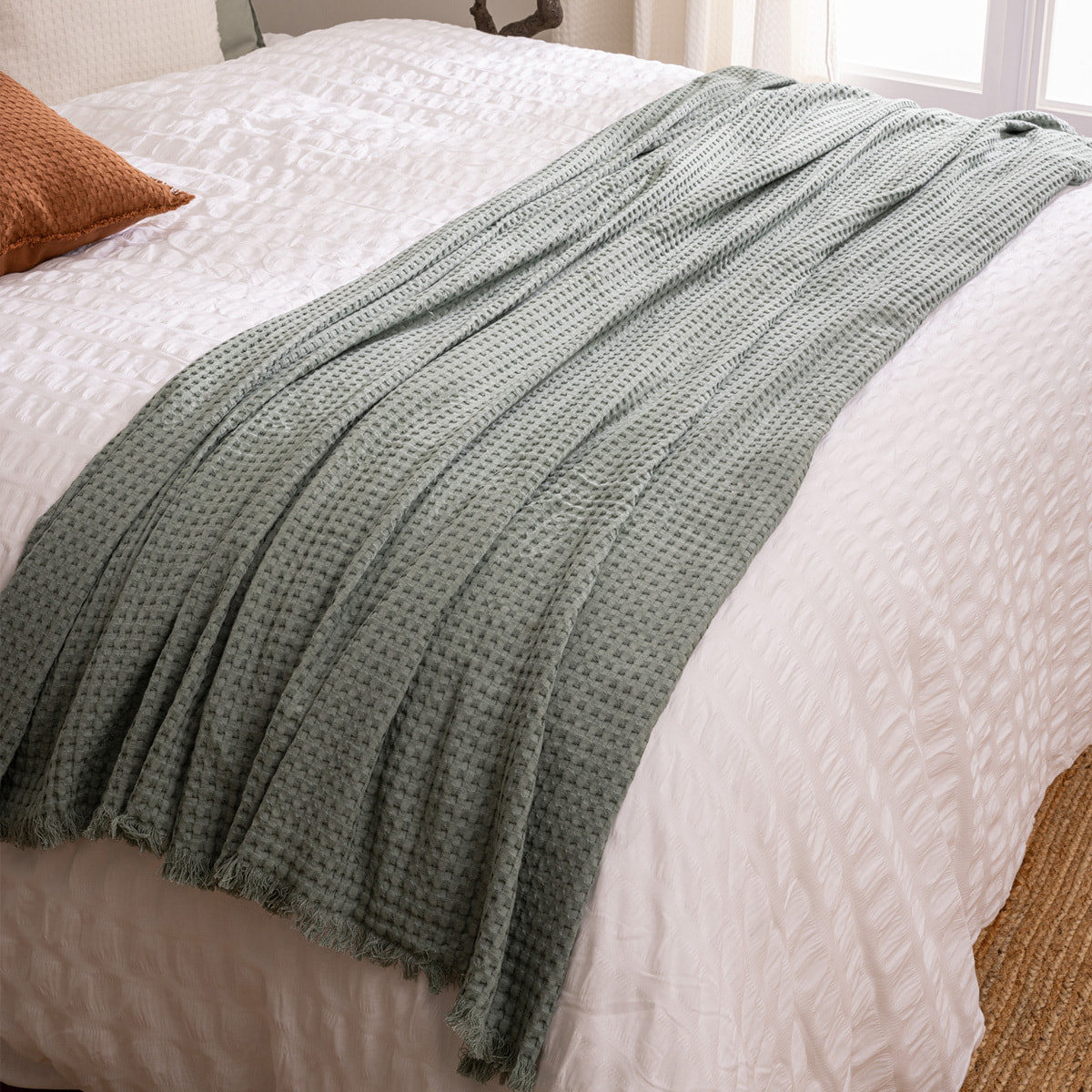 Jeté de lit "Widdy" coton 130x180cm vert céladon
