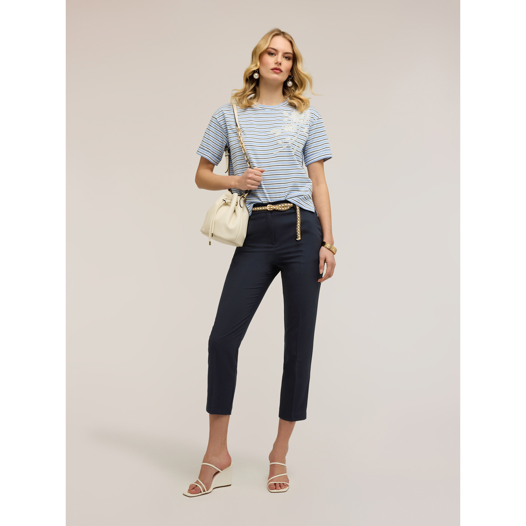 Motivi - T-shirt a righe con ricamo floreale - Azzurro