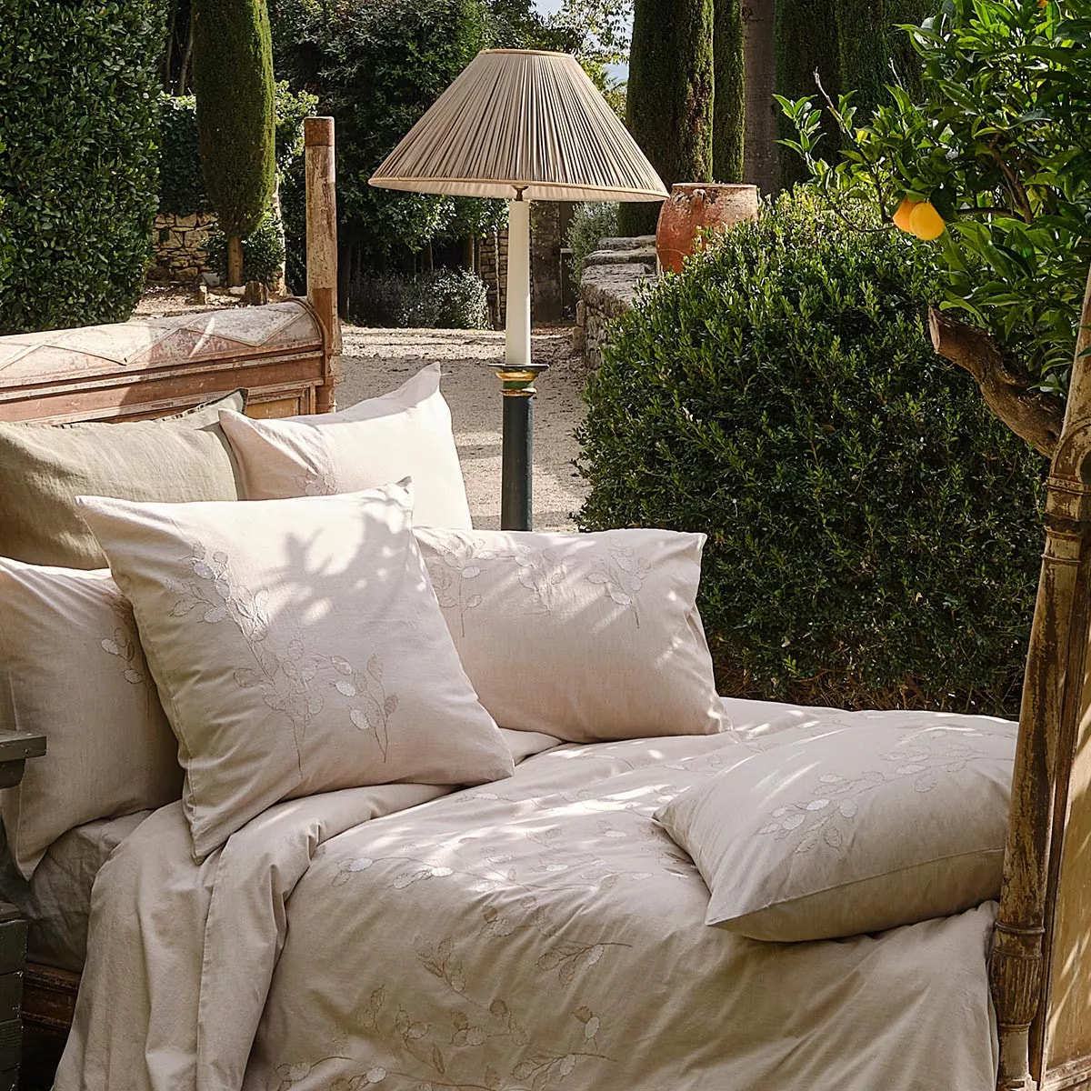 Housse de couette pur coton lavé tissé teint brodé beige Monnaie du pape naturel