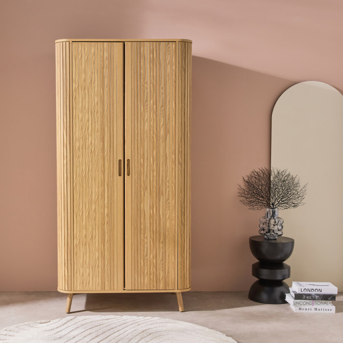 Armoire 2 portes effet bois rainuré avec étagère et penderie. L 90 x P 60 x H 180cm