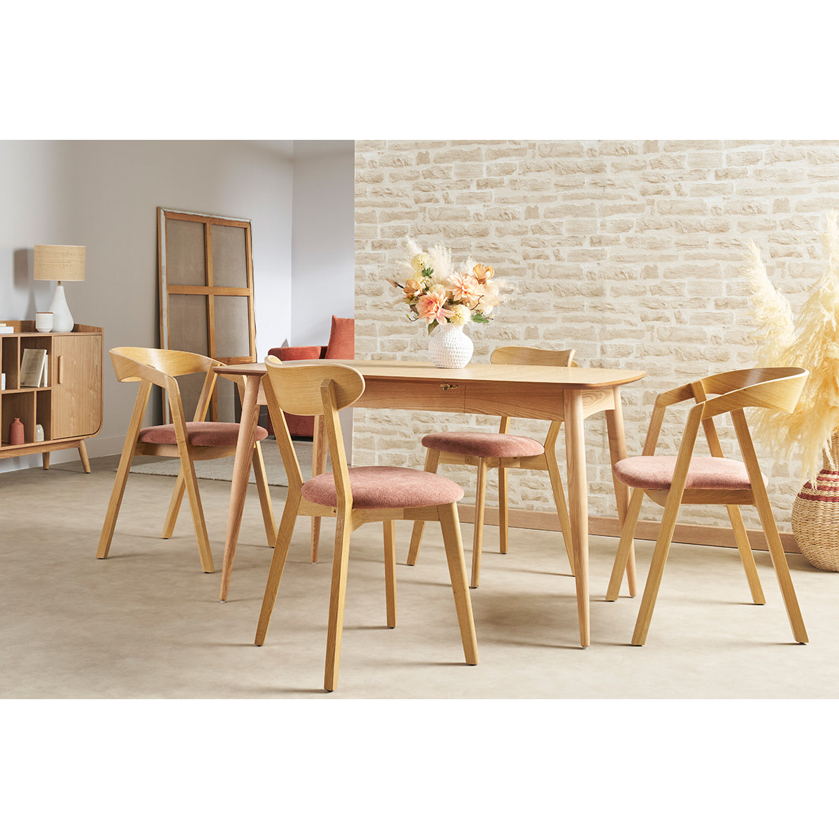 Chaises scandinaves empilables en bois clair chêne et tissu effet velours terracotta (lot de 2) LOVA