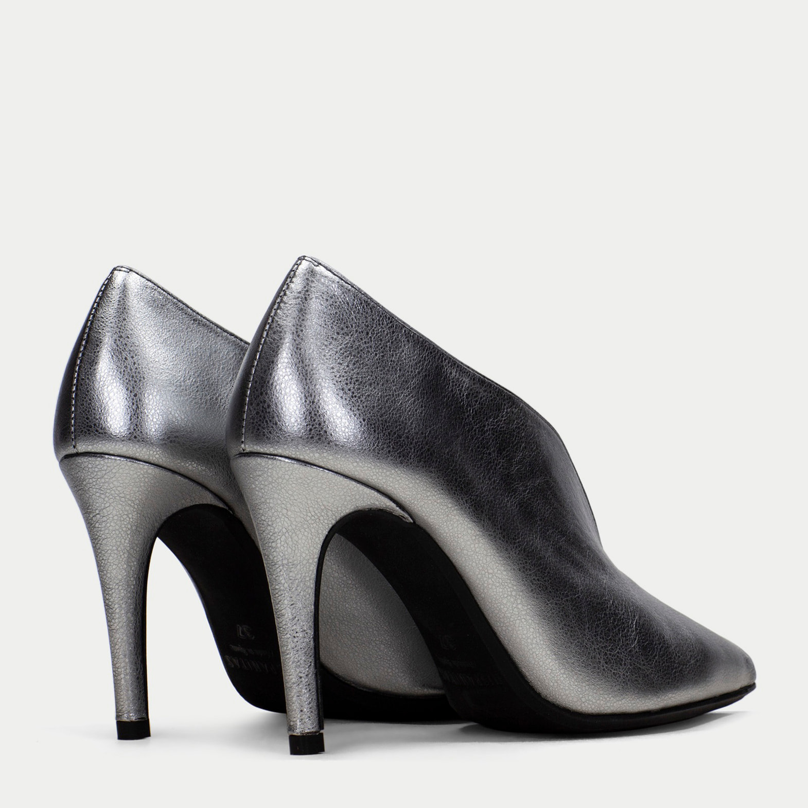 Abotinado Samanta Plomo 9 cm