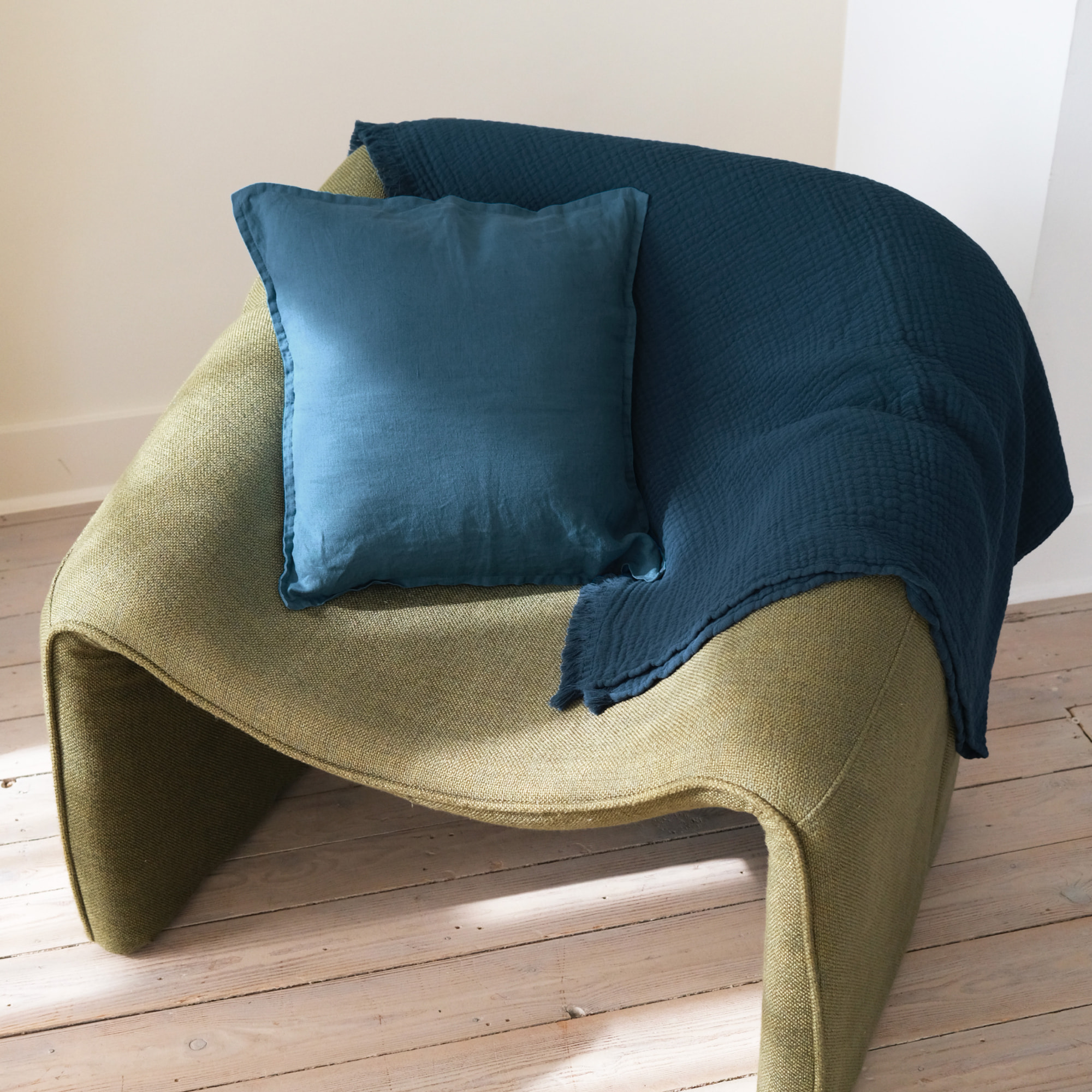 Plaid en gaze de coton, NATURELLEMENT GAUFRÉ