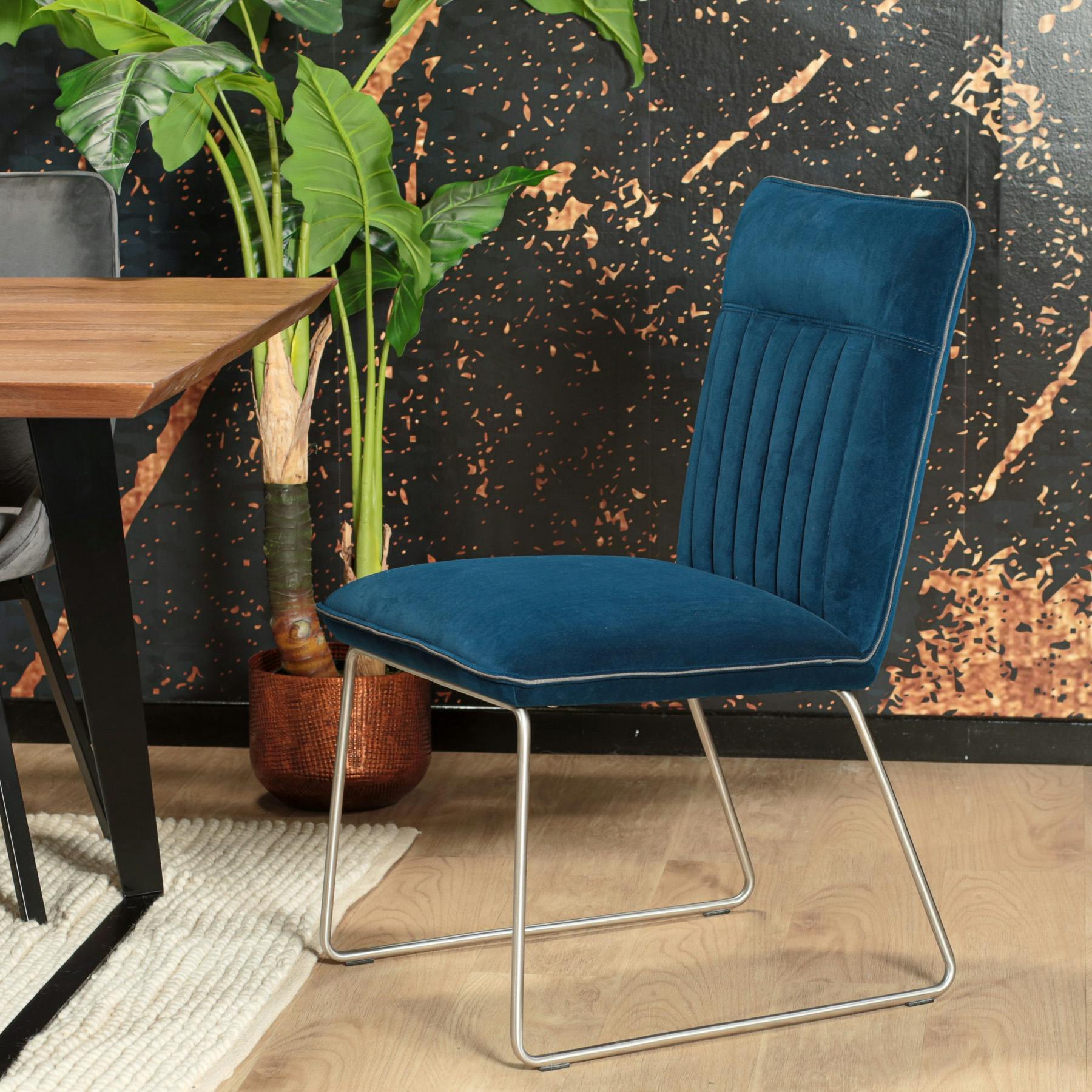 Chaise de salle à manger velours bleu (lot de 2) OKA