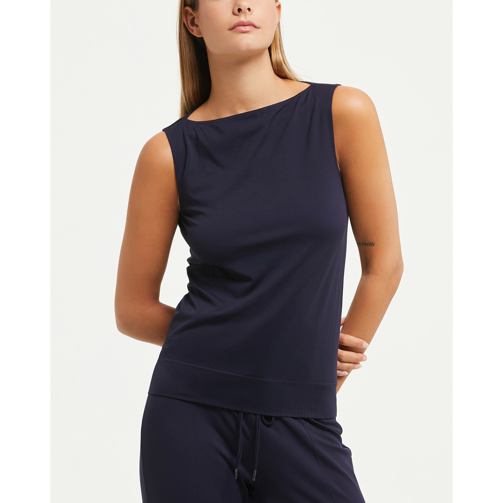 Smanicato scollo barchetta seamless