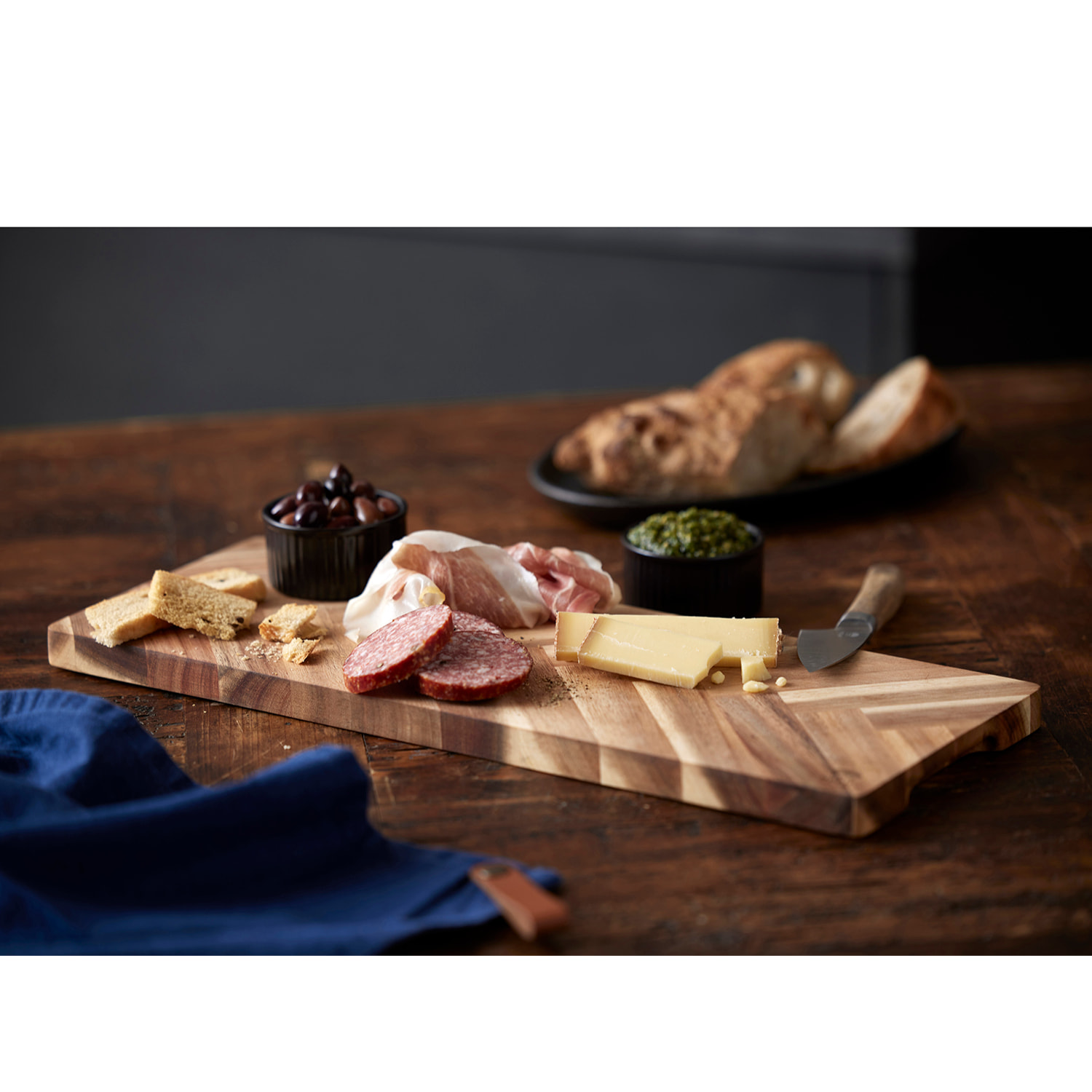 Planche à servir en acacia