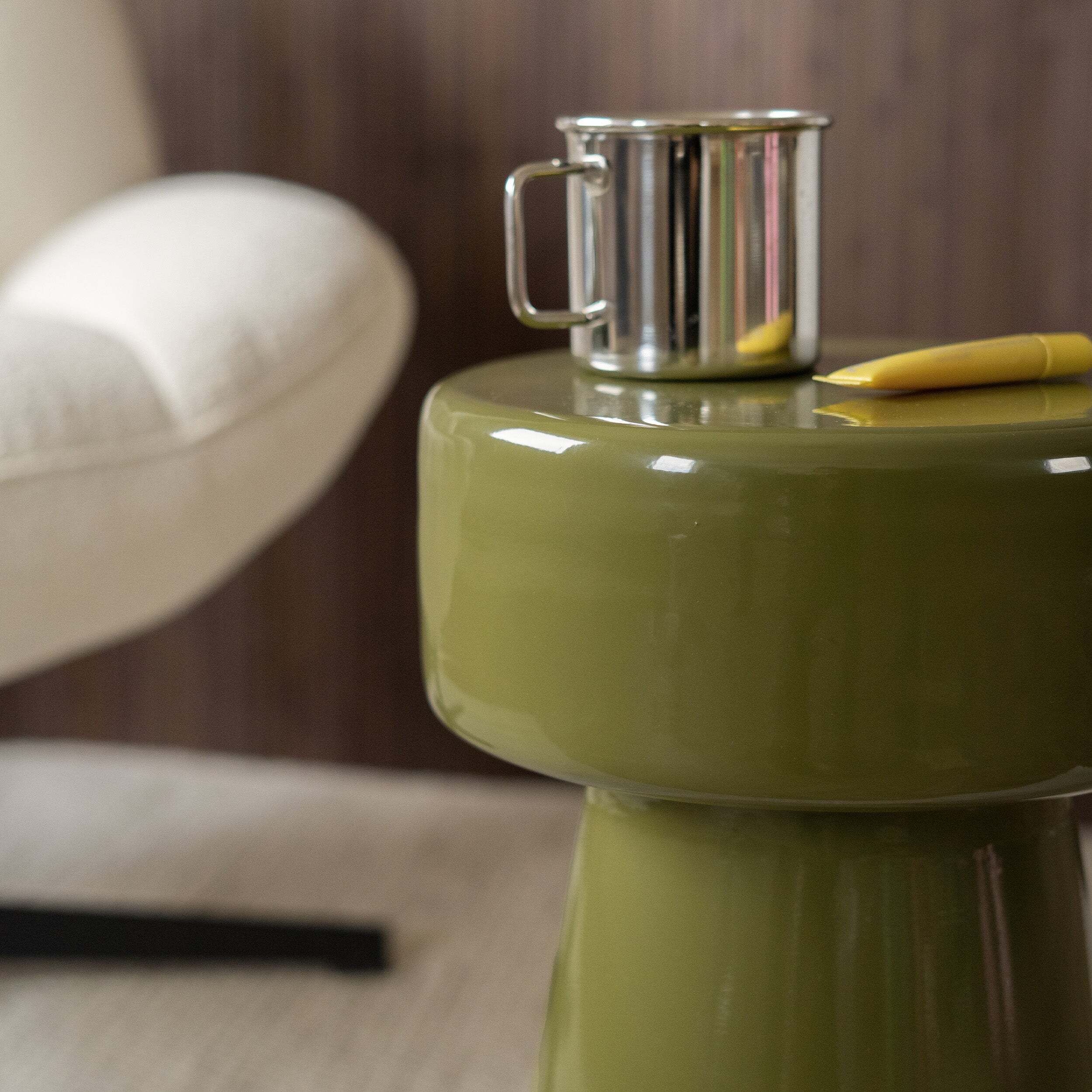 Table d'appoint ronde en métal vert kaki D30 cm - Athéna