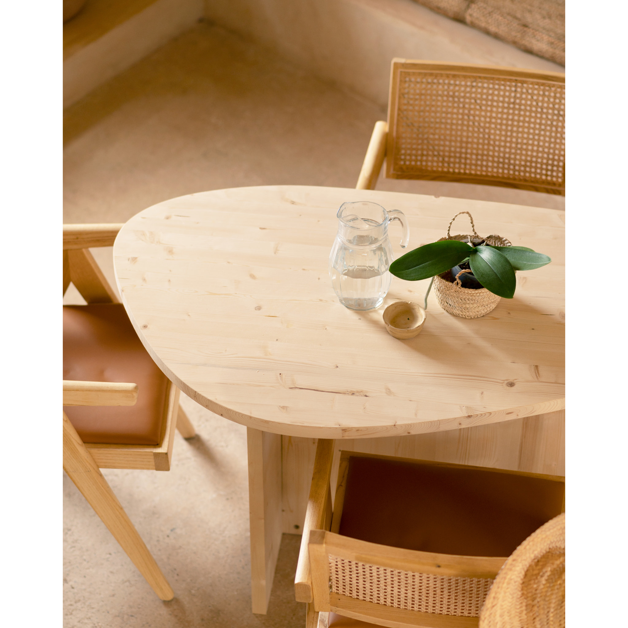 Table de salle à manger en bois massif naturel de 143cm Hauteur: 75 Longueur: 142.9 Largeur: 77.7