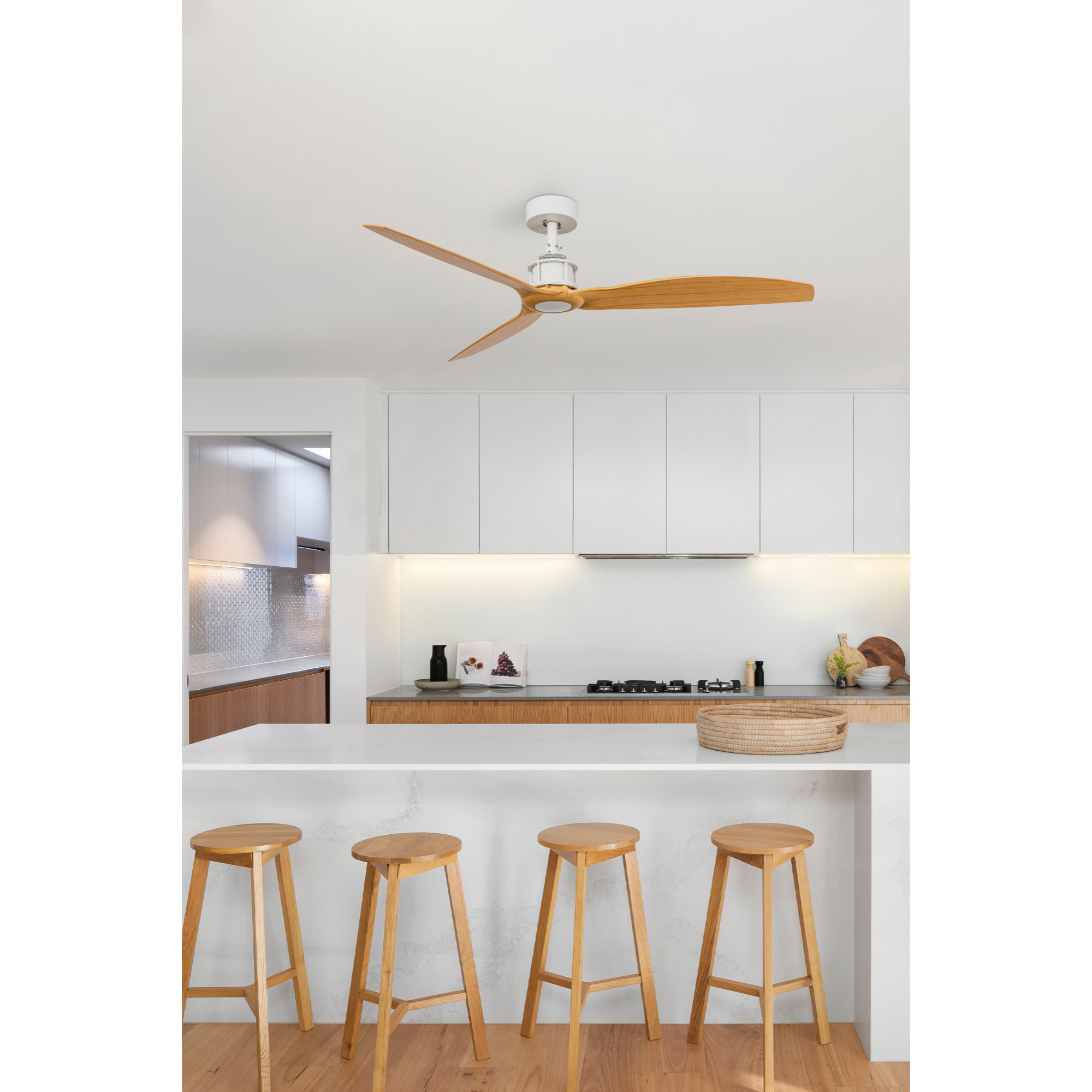 JUST FAN M Ventilador blanco/madera clara DC