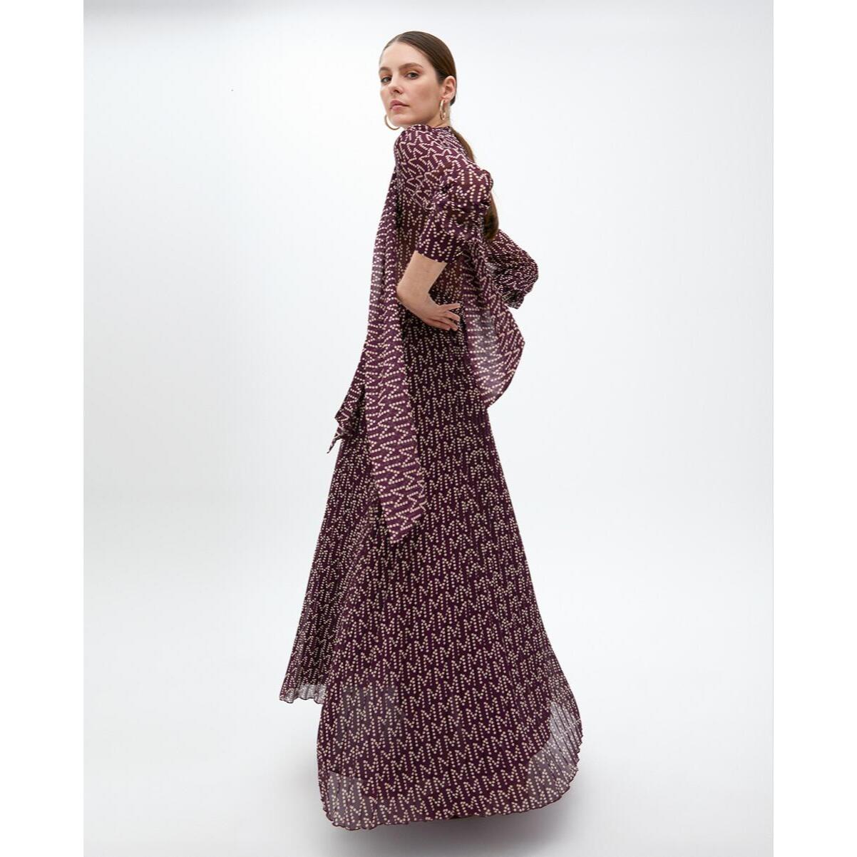 Abito Lungo Plissettato con Logo