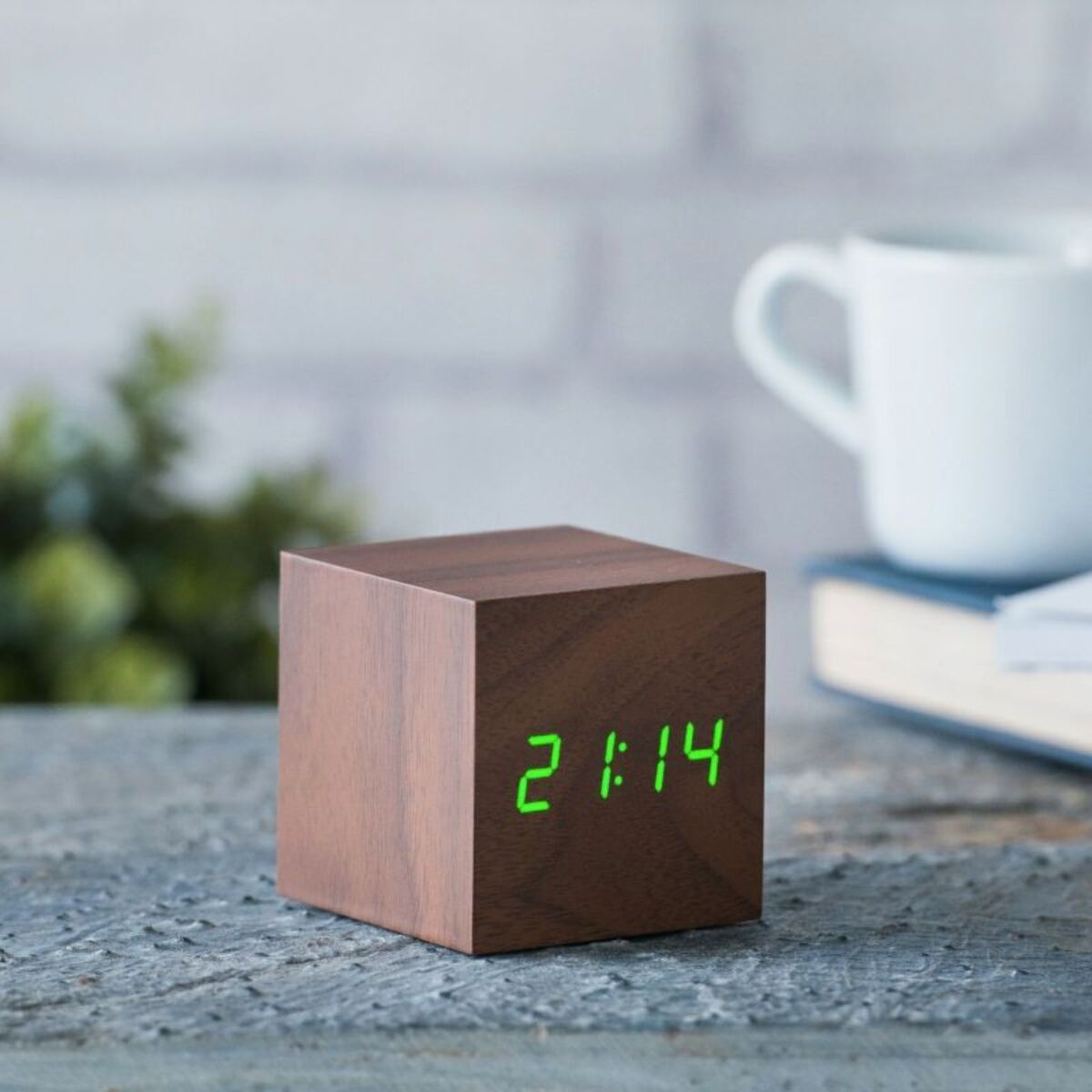 Radio réveil GINGKO Cube Click Clock - LED Noyer / Vert