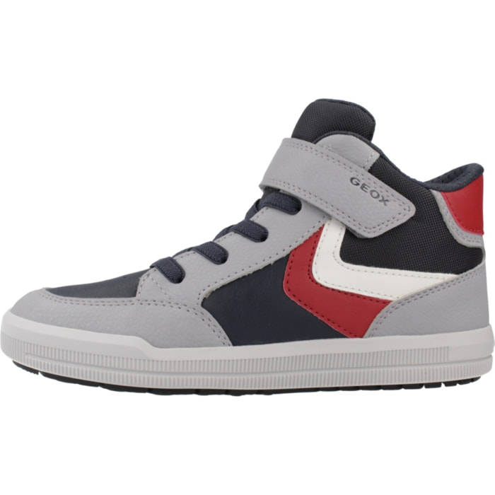 Zapatillas Niño de la marca GEOX  modelo J ARZACH GRIS