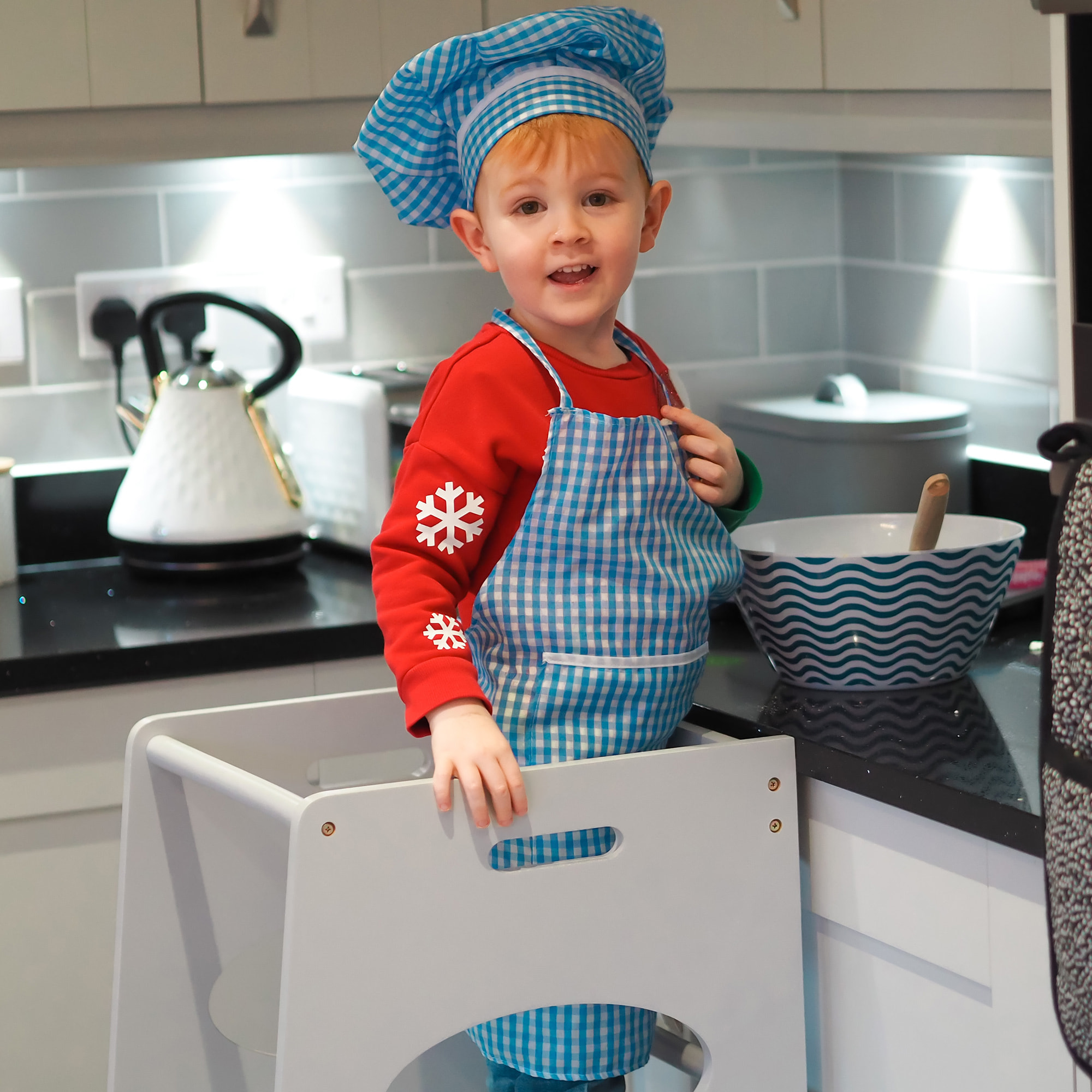 Torre de Aprendizaje de Madera para Niños Taburete de Cocina Infantil con Pedal Altura Ajustable en 3 Posiciones y Barra de Seguridad 40x50x90 cm Gris