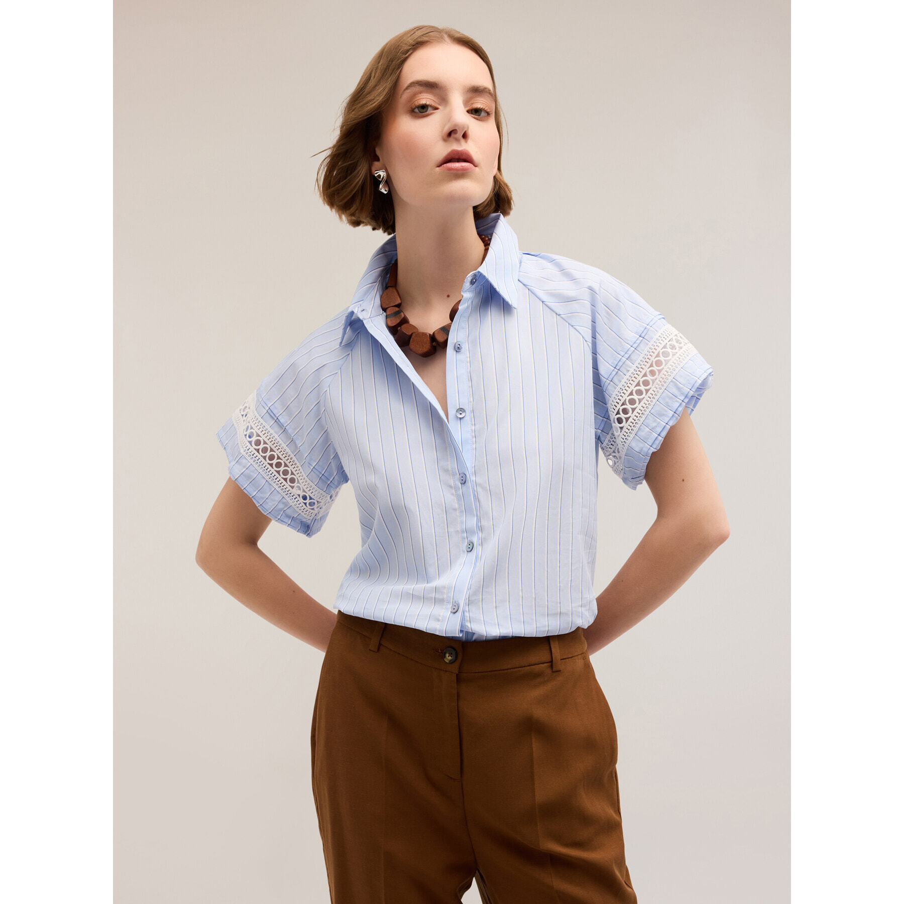 Motivi - Camisa a rayas con mangas bordadas - Light - blue