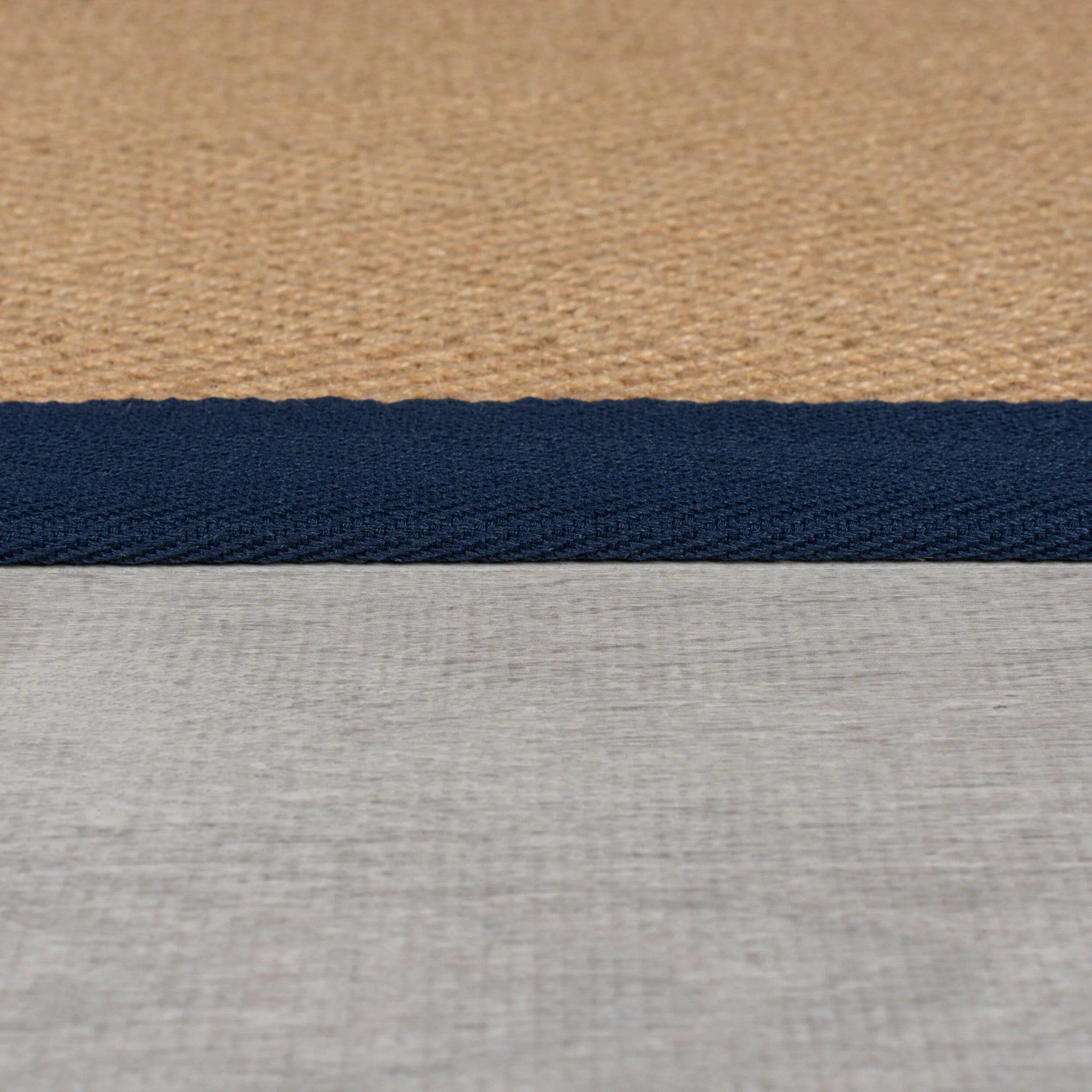 Tapis en jute antiderapant de couloir KIRA
