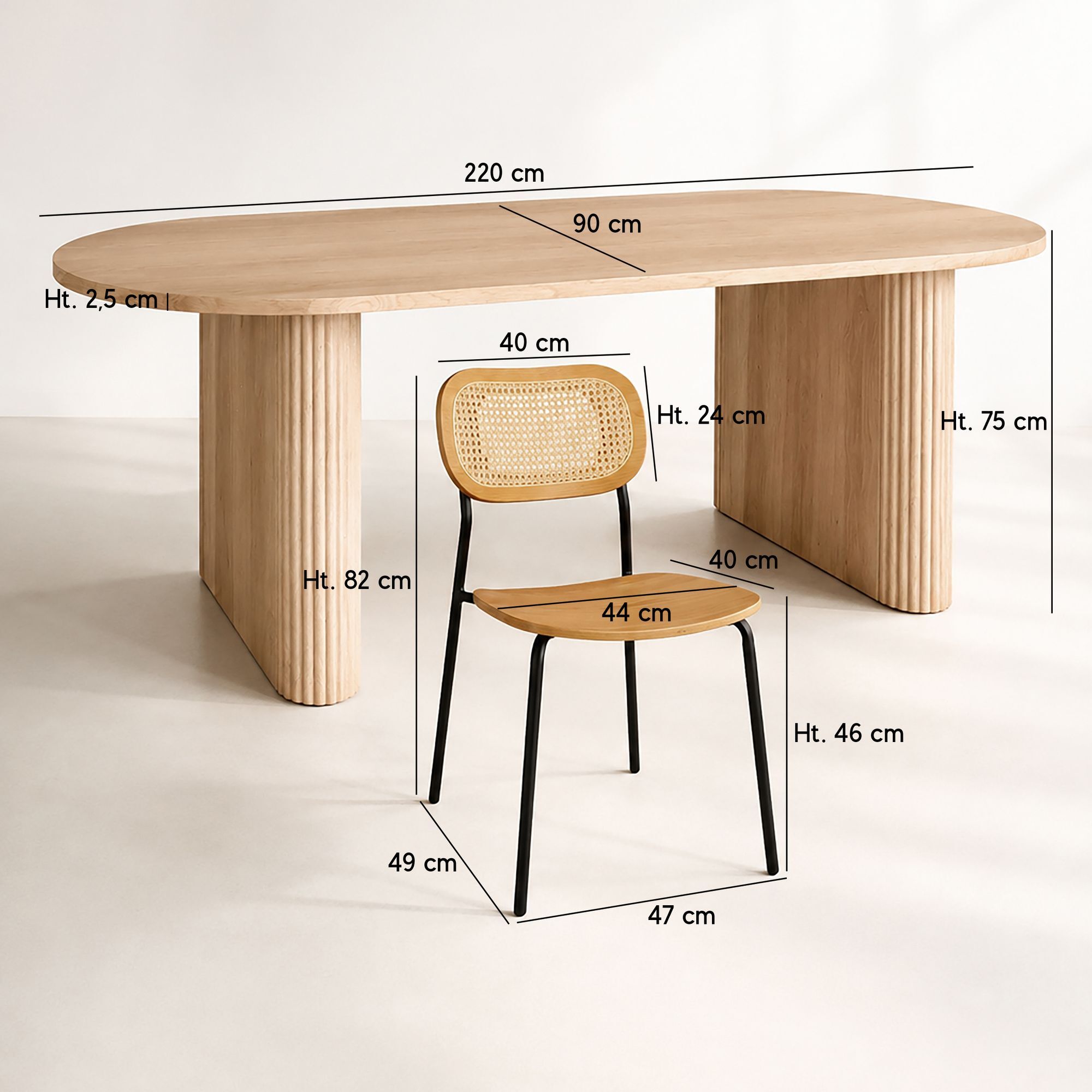 Ensemble table ovale effet bois 220cm et 6 chaises en rotin et bois NOSARA