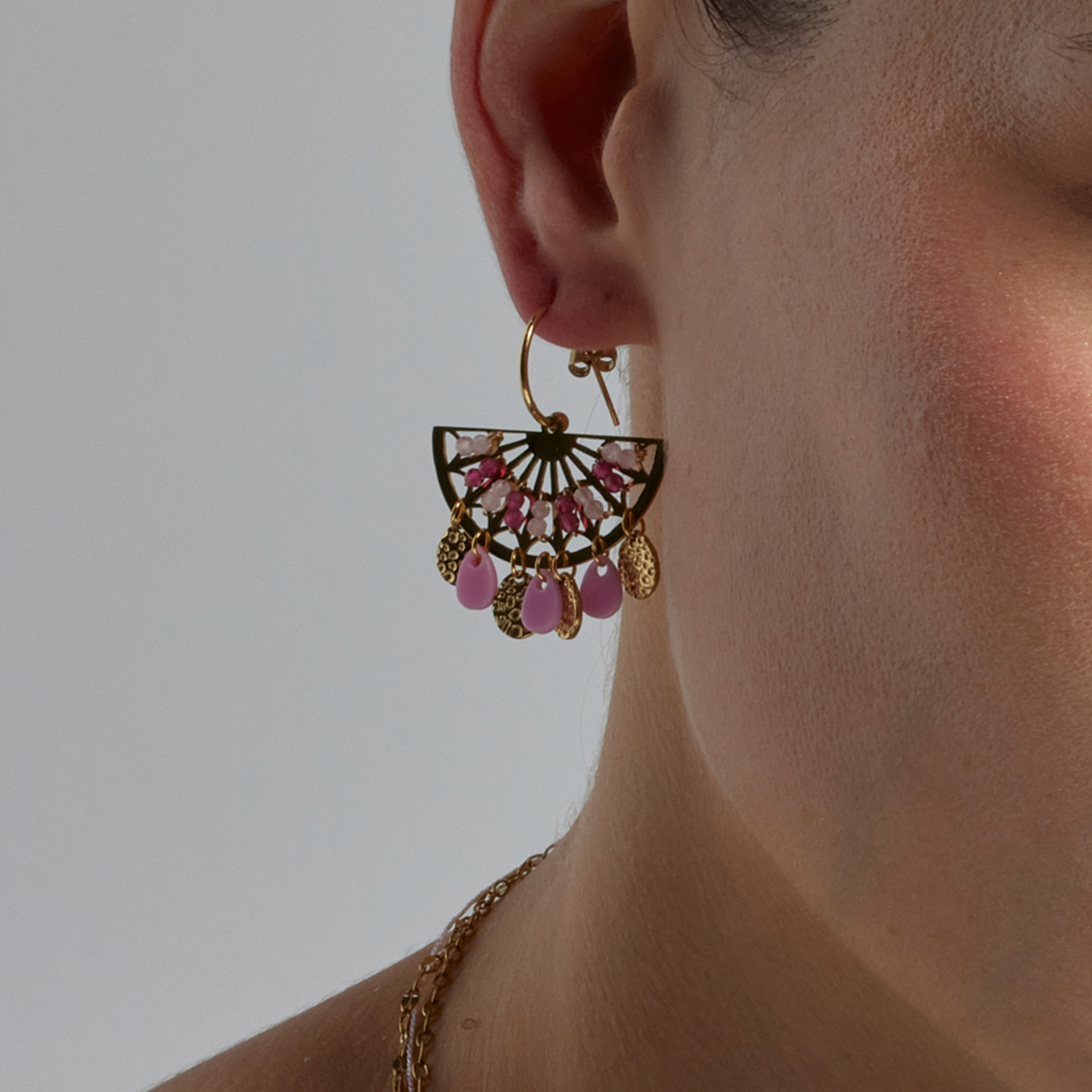 Pendientes con Cristal Rosa acabado oro 18k