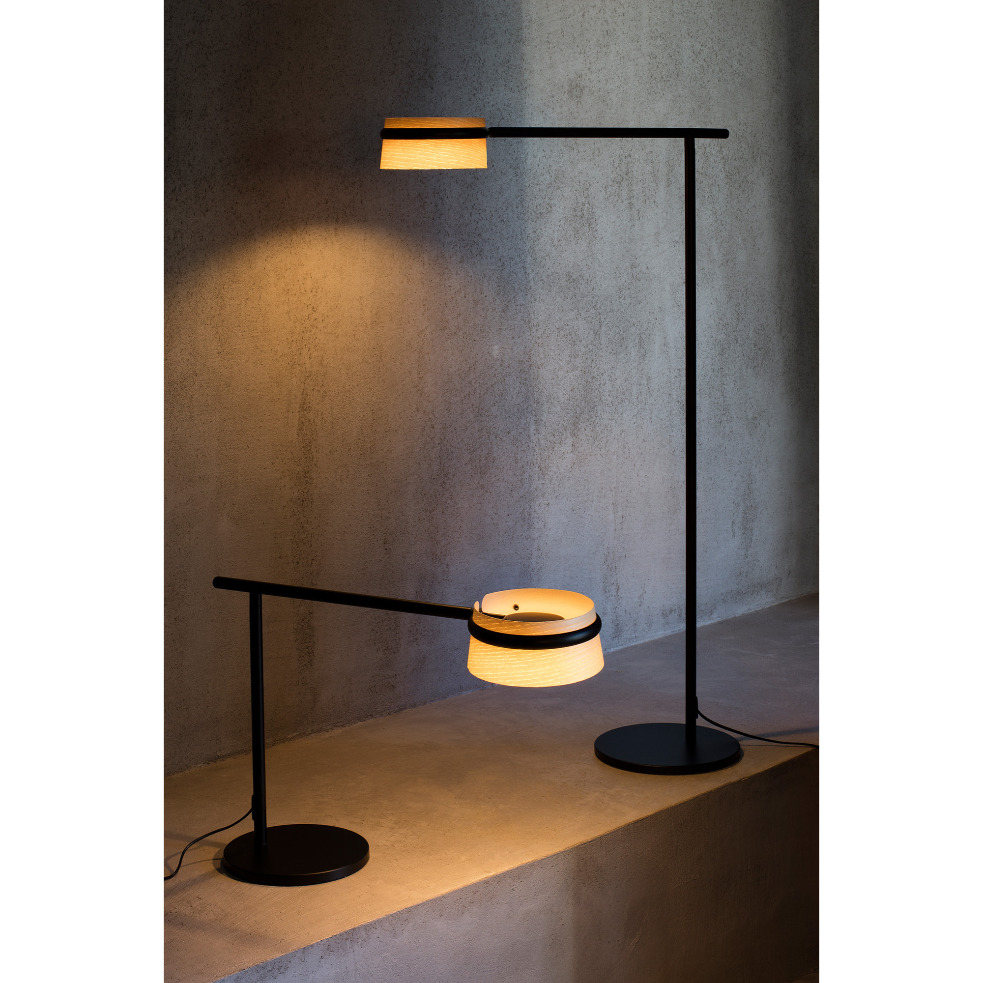 LOOP Lampe de table avec pince frêne