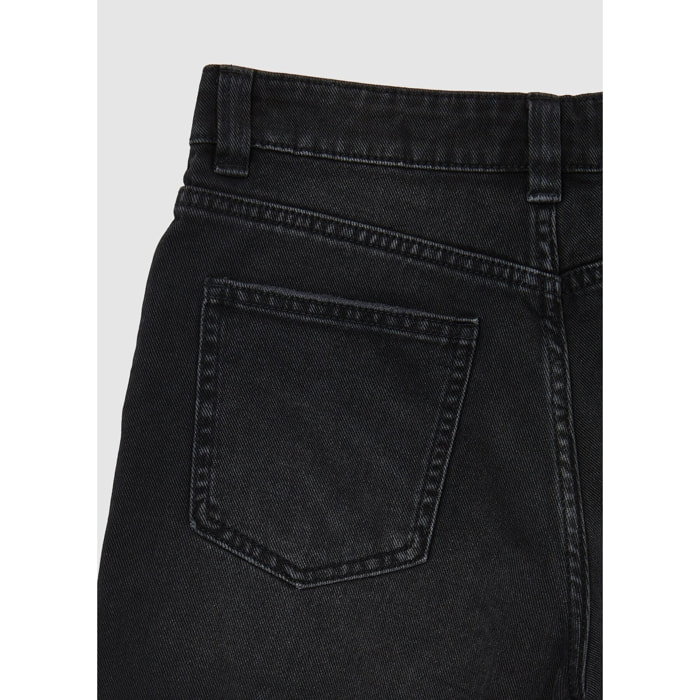 Shorts jeans mom con strappi